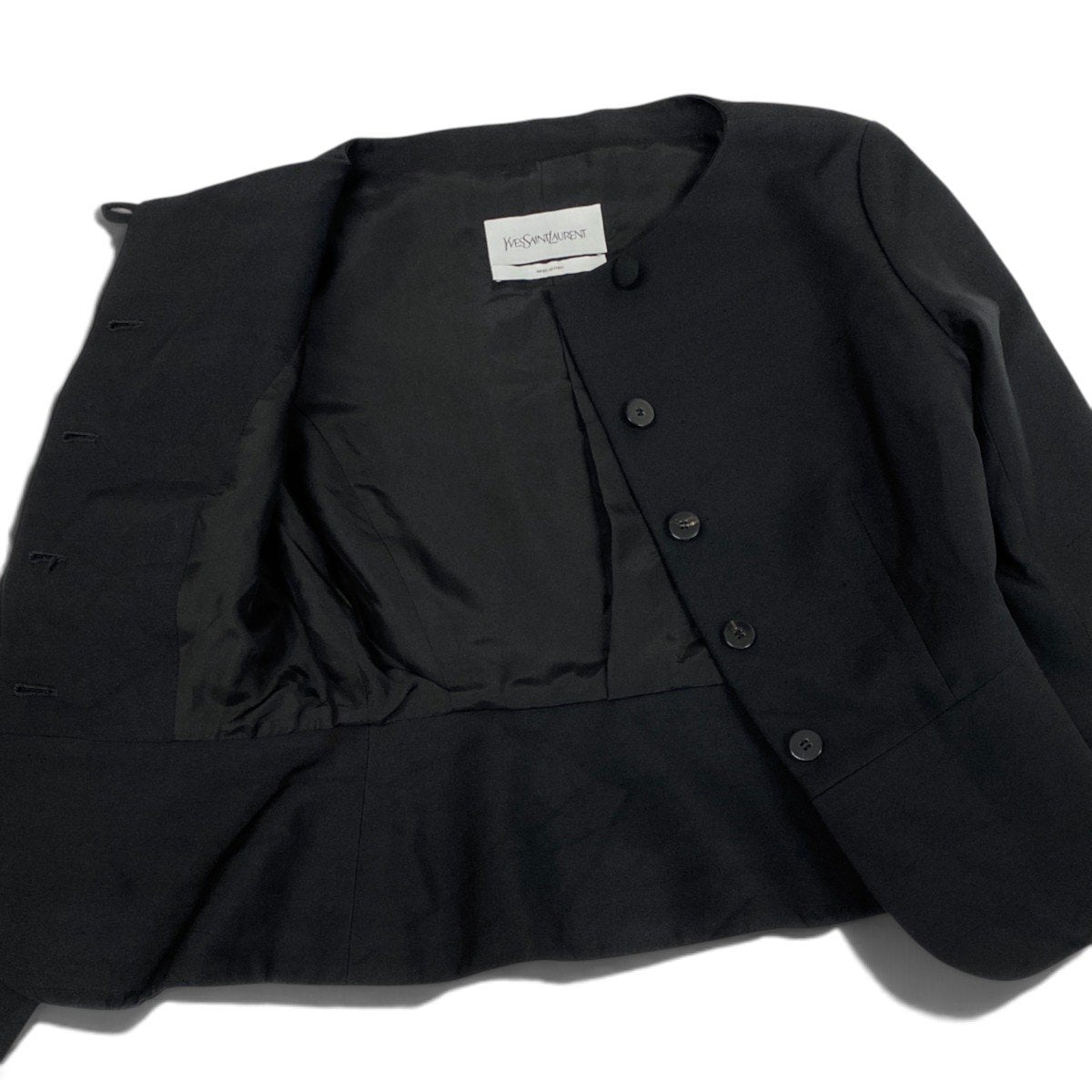 Ei7 YVES SAINT LAURENT イヴサンローラン ノーカラージャケット  フォーマル ブラック シルク100％ レディースo07t