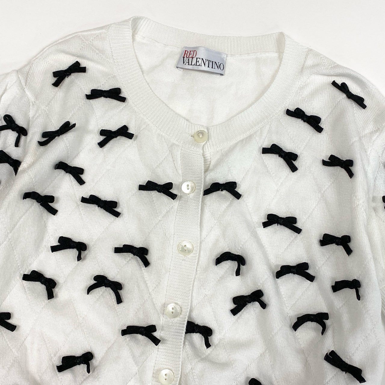7i25 《美品》RED VALENTINO レッドヴァレンティノ 半袖カーディガン ニットカーディガン ボレロ リボン Sサイズ ホワイト ブラック レディースk02i