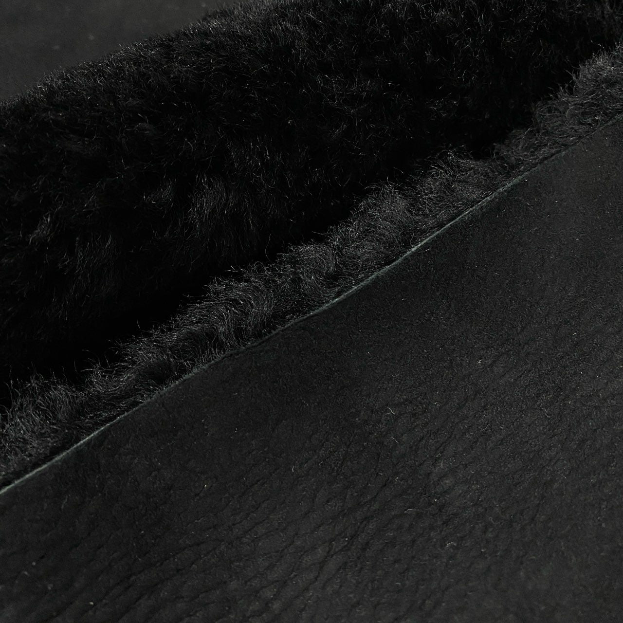 19b16 《希少》 ALEXANDER McQUEEN アレキサンダーマックイーン 肉厚 リアルムートン ロングコート サイズ46 ブラック 羊革 シープスキンt18r