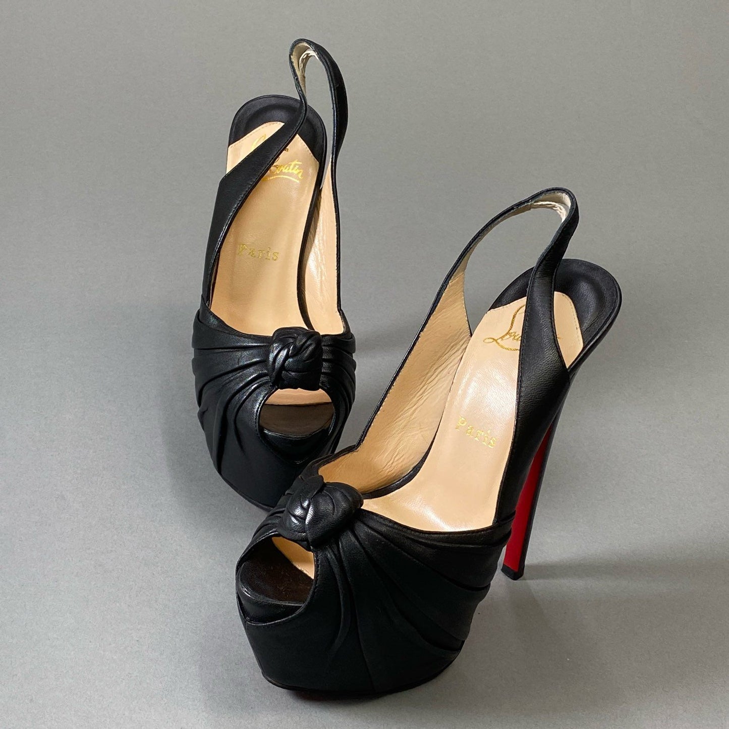 4i30 《美品》 Christian Louboutin クリスチャンルブタン ハイヒール パンプス オープントゥ アンクルストラップ 35サイズ ブラック レザー レディース シューズt18r