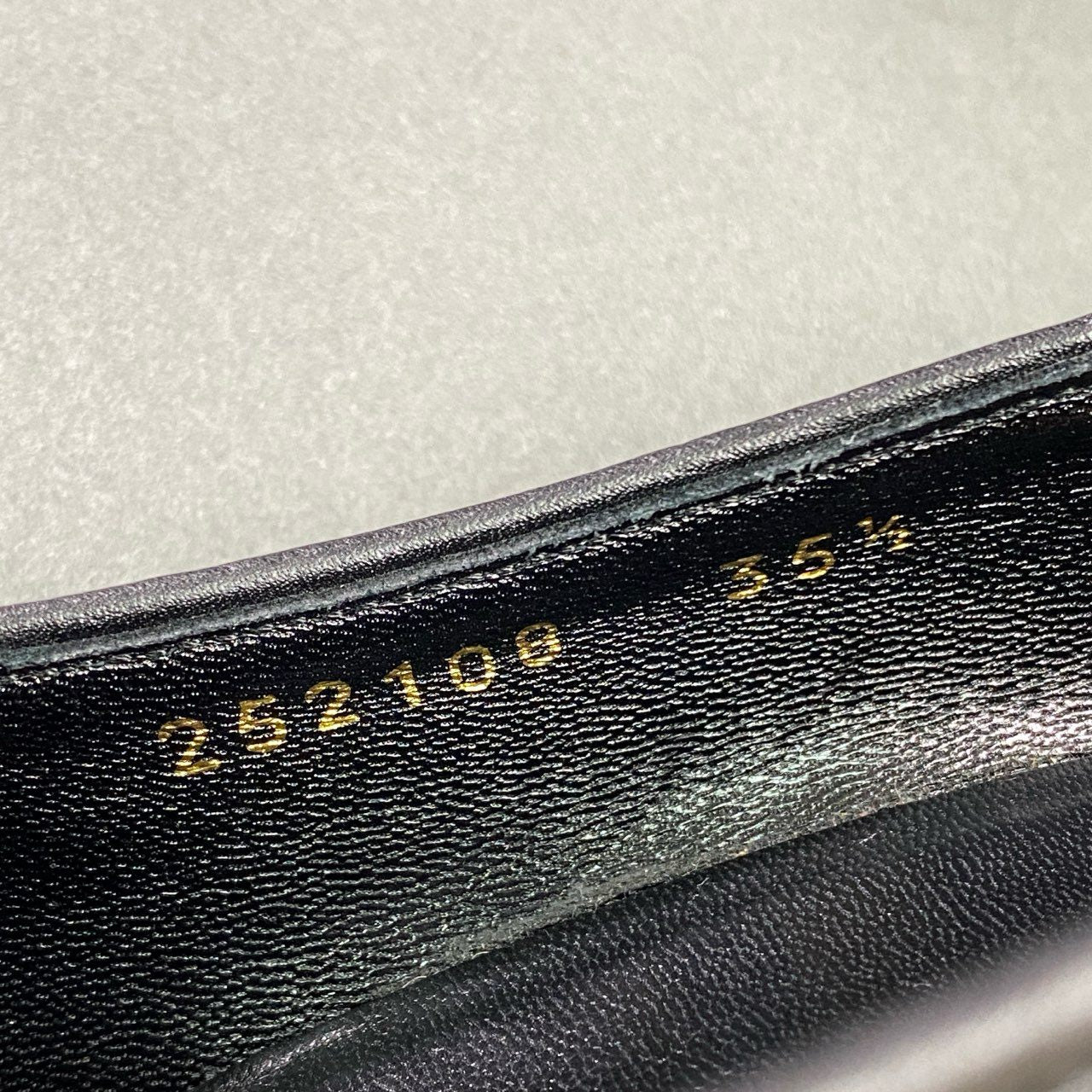 3k29 GUCCI グッチ ヒールパンプス イタリア製 ハイヒール GGロゴ ゴールド金具 Leather 本革 252108 35 1/2 ブラック レザー