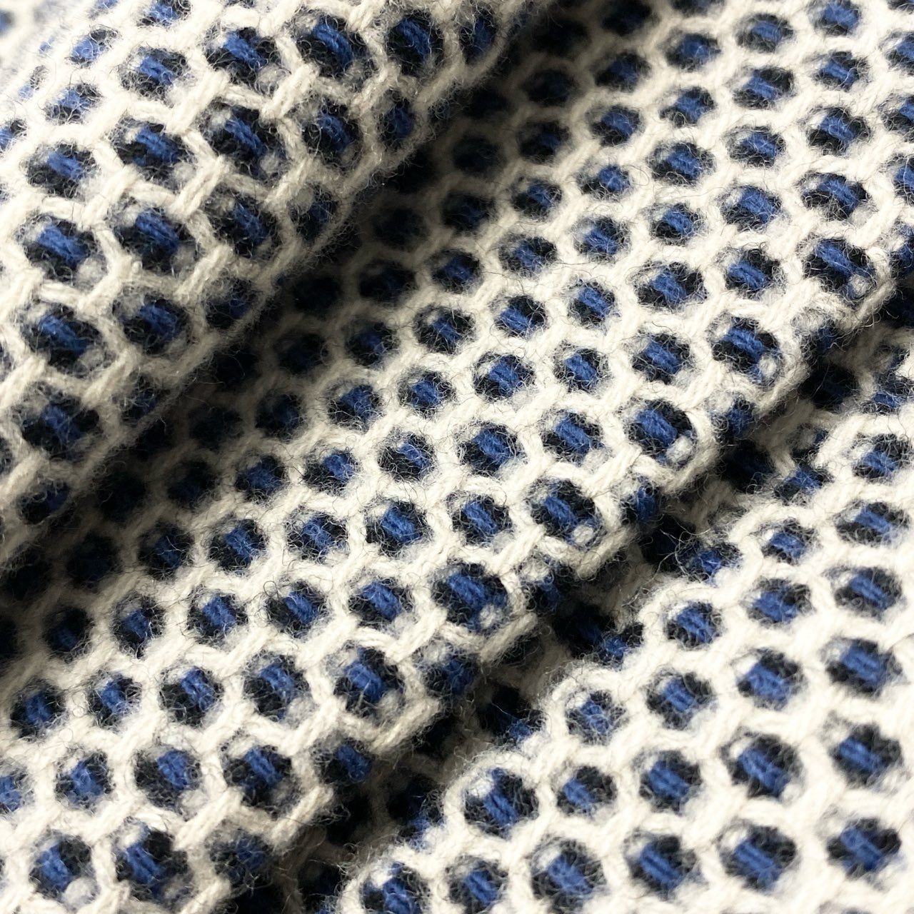47b3【美品】HERNO ヘルノ ステンカラーコート ウールロングコート ウエスト切替 タック入り アイボリー ブルー ウール100％ レディース 女性用u02t