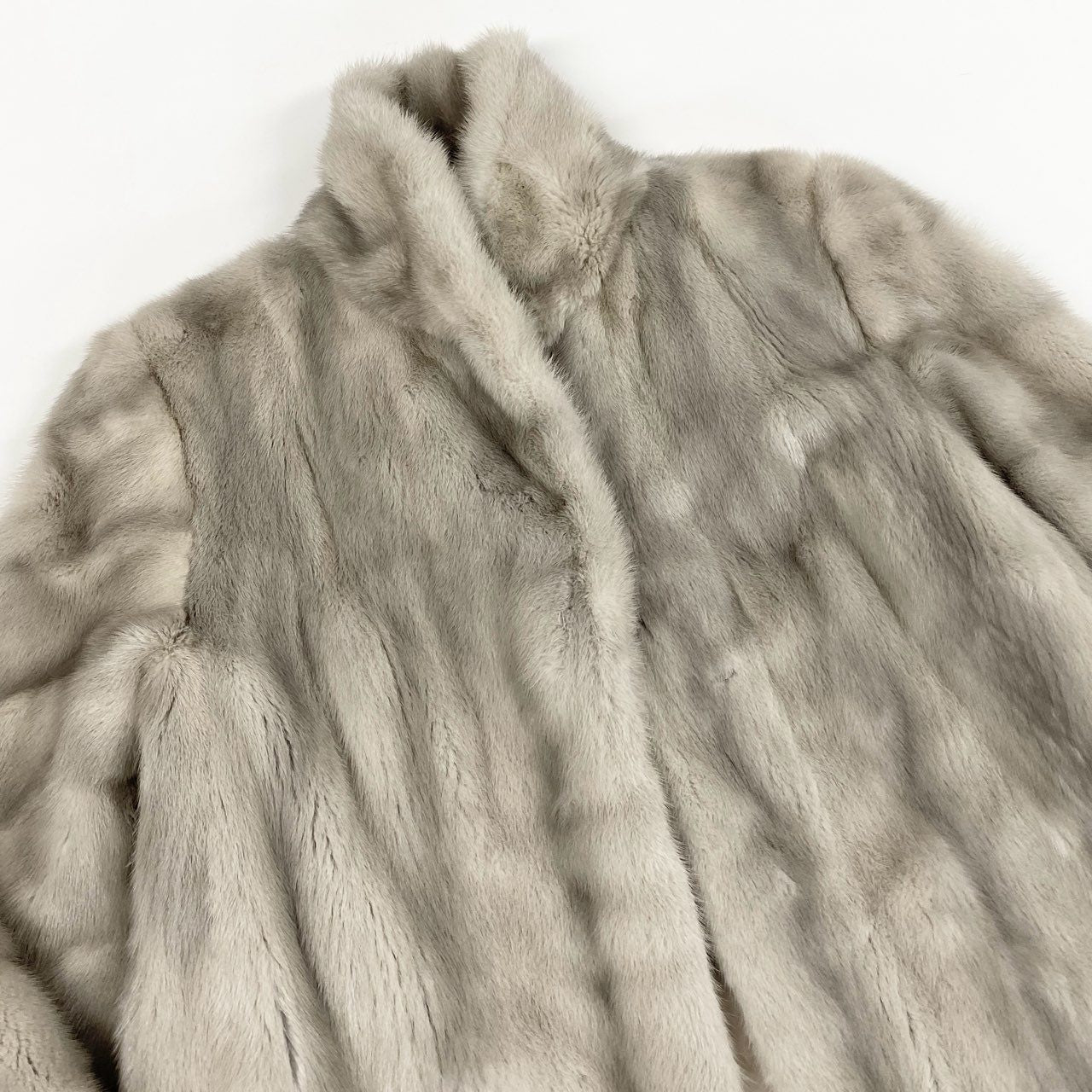 77L8 SAGA MINK サガミンク 銀サガ サファイアミンク 横段スリーブ ファーコート サイズ13号 シルバーグレー 最高級本毛皮 MINK FUR ポケット有t18r