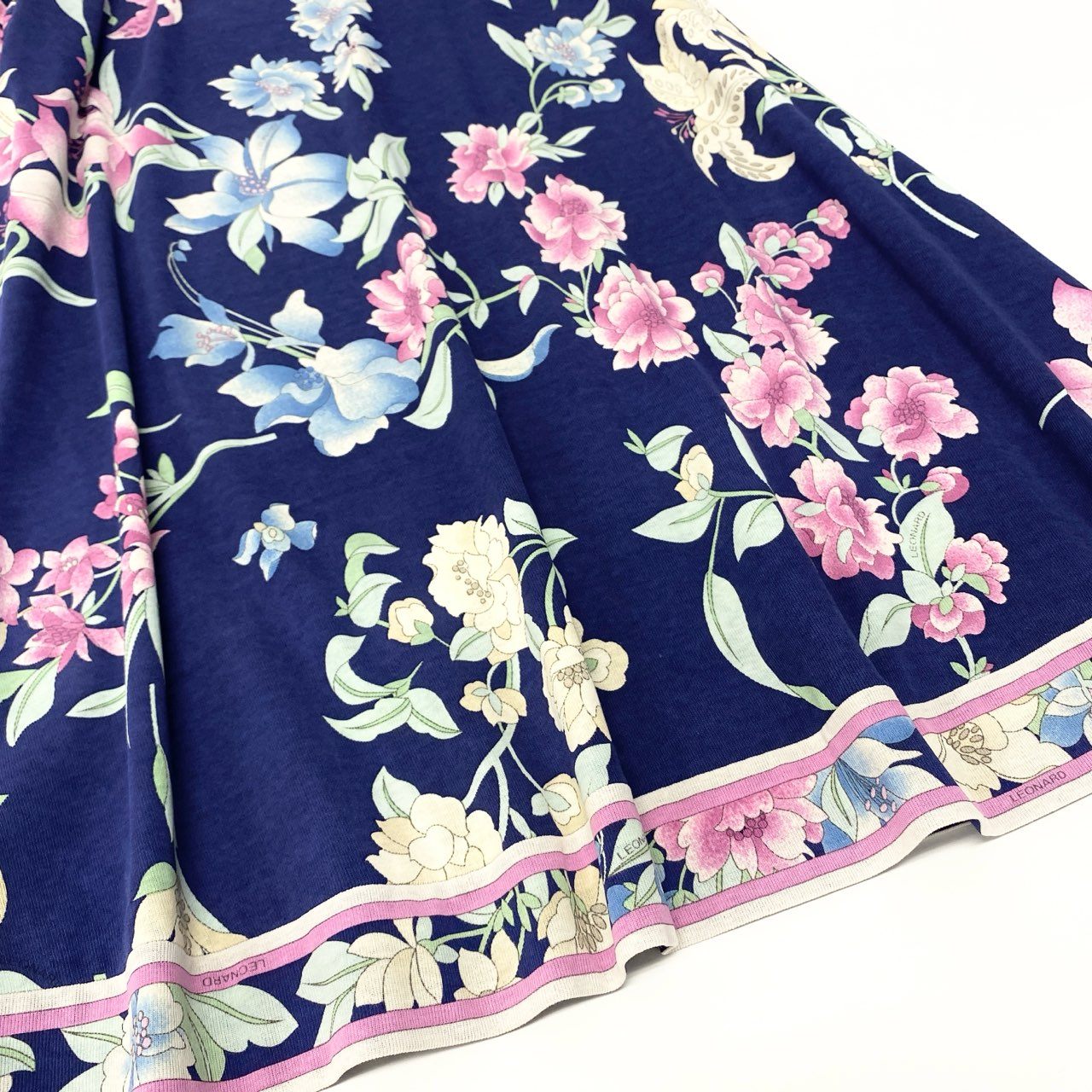 11b6 LEONARD レオナール 半袖チュニックワンピース 美しい花柄プリント  0369802 42サイズ ネイビー ピンク コットン100％ レディース 女性用u02t