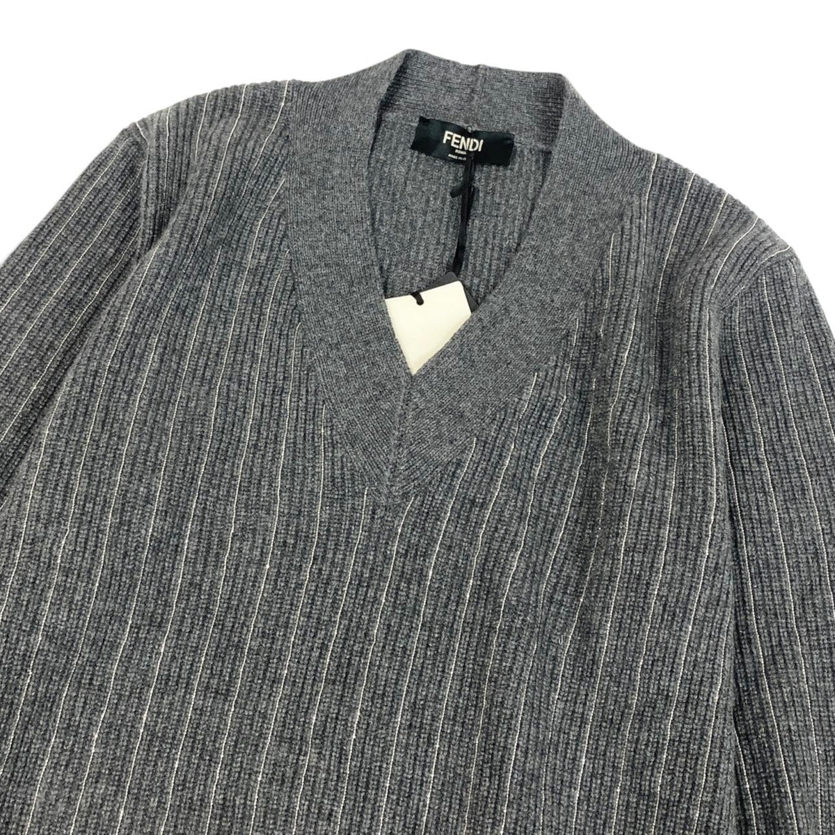 59i15 《極美品》 FENDI フェンディ チェーン装飾 Vネック ニット セーター トップス 46 グレー カシミヤ100 メンズu02t