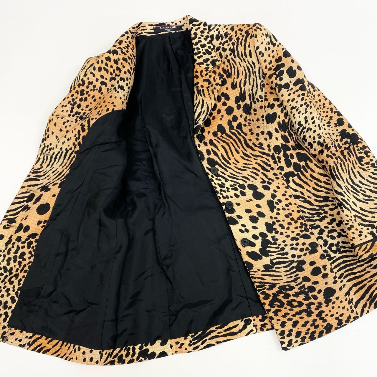 2k19《美品》 EONARD FASHION レオナール テーラードジャケット ロングジャケット アニマル柄 総柄 ウールシルク レディース 女性用 11AR ベージュ ブラックu02t