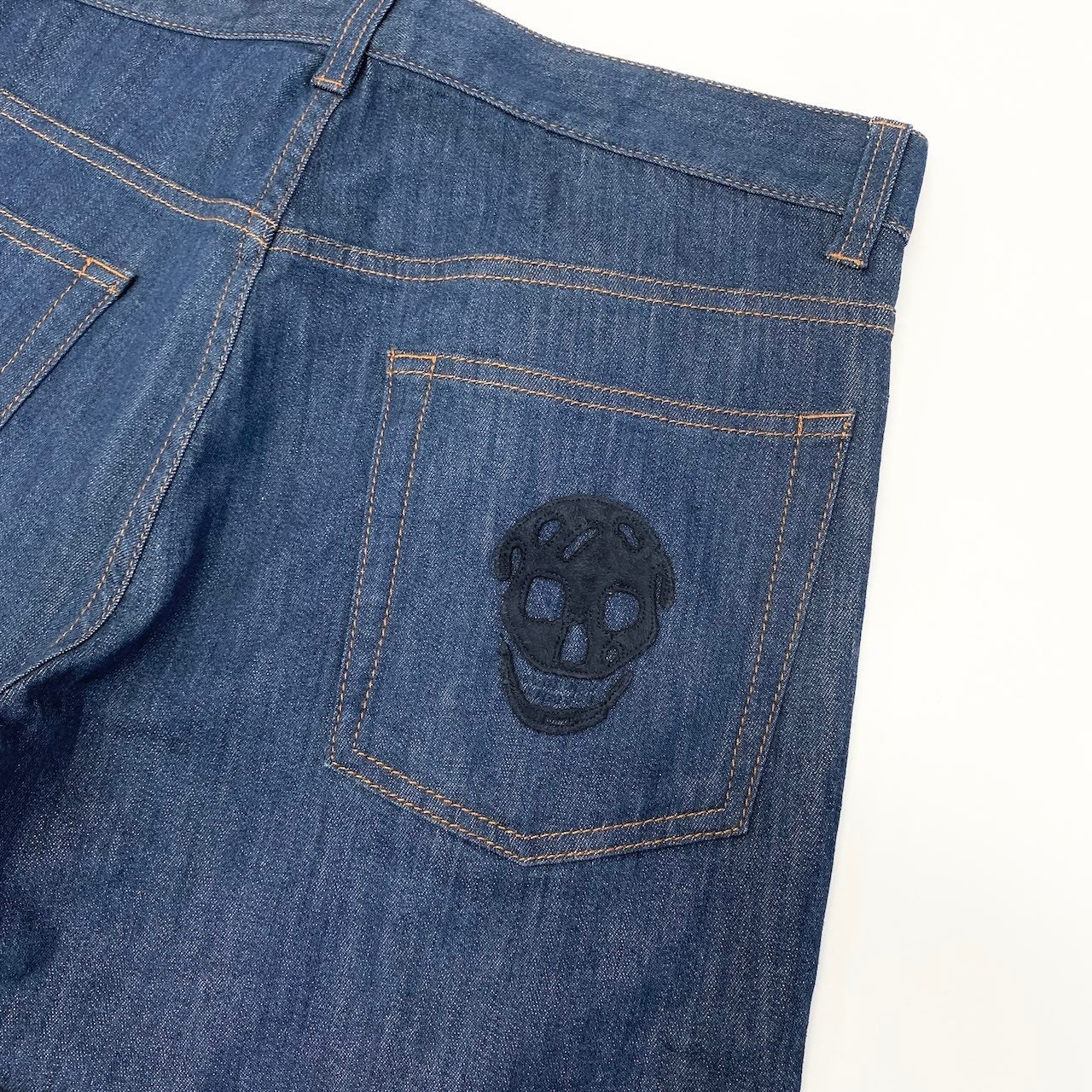 69d30 ALEXANDER McQUEEN アレキサンダーマックイーン デニムパンツ ストレッチデニム ドクロ サイズ44 インディゴ メンズ 紳士服u02t
