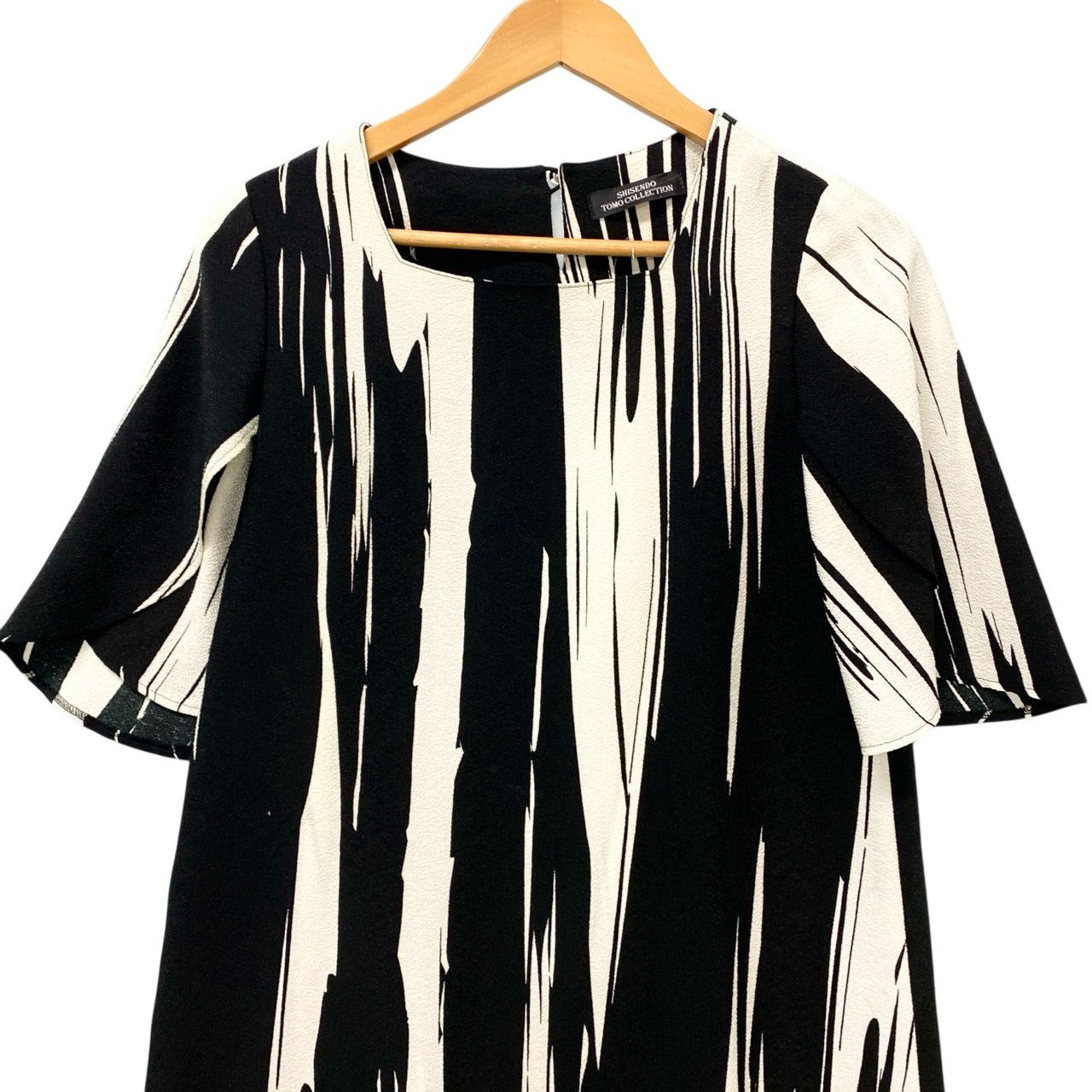 38c3 【美品】 SHISENDO TOMO COLLECTION 詩仙堂 スクエアネック 五分袖ワンピース ロングワンピース 総柄 ちりめん レディース 女性服 ブラック ホワイトu02t