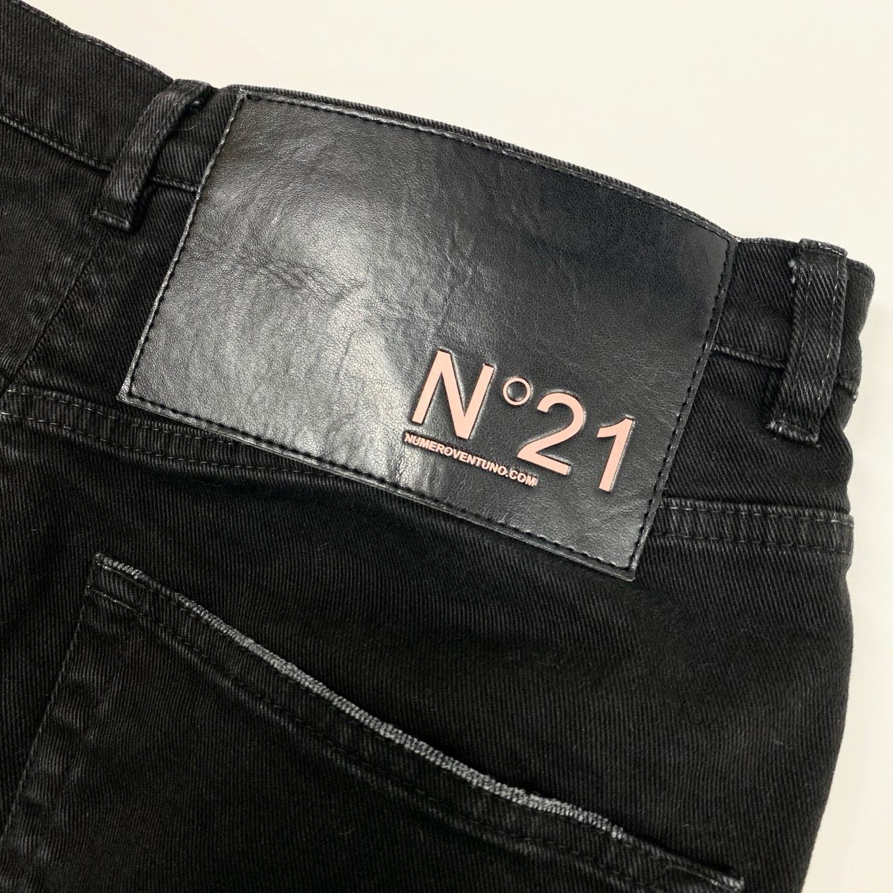 74k4 N°21 numero ventuno ヌメロ ヴェントゥーノ スリット デニムスカート ボトムス イタリア製 22AW-C032-0068 40 ブラック コットン レディースo07t