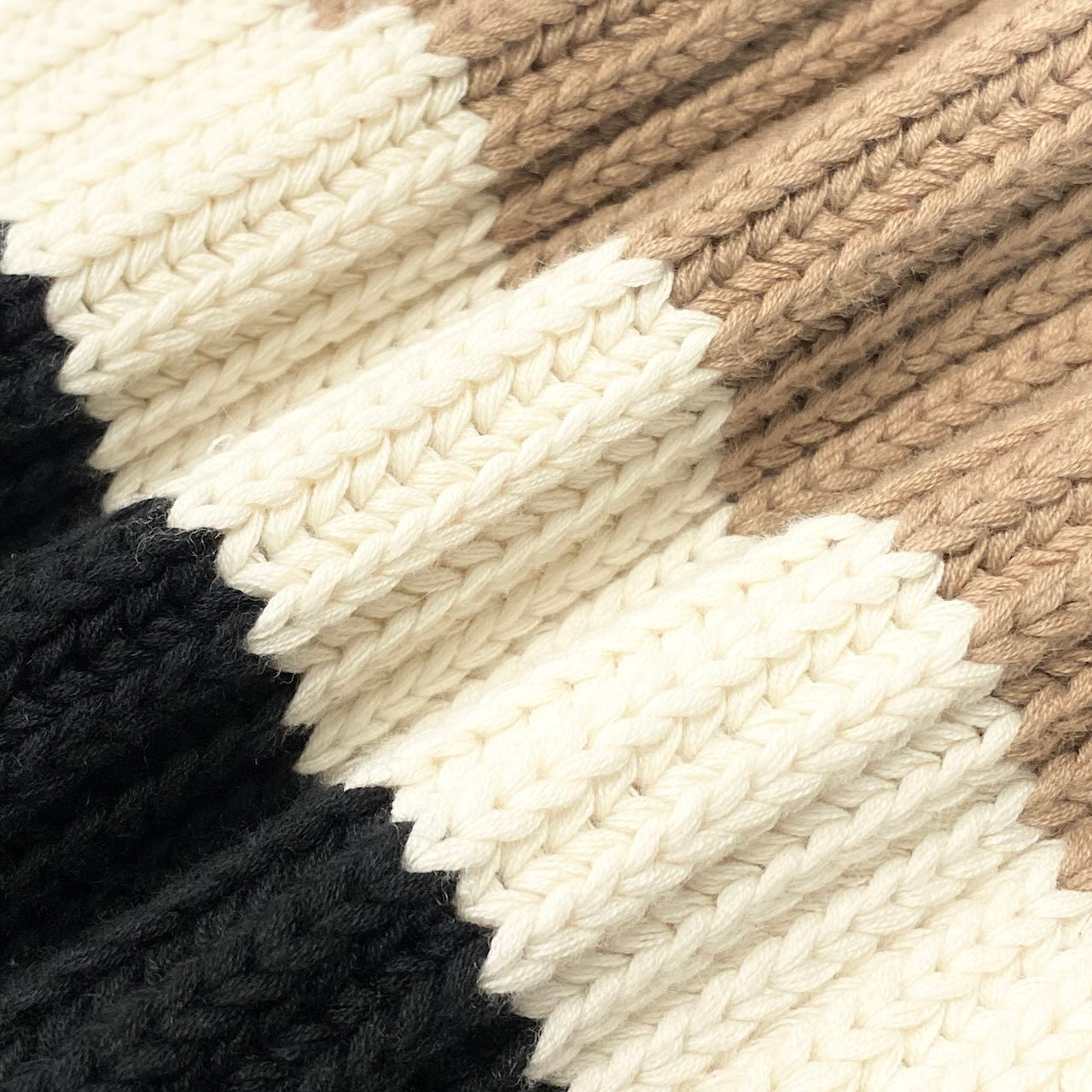 Ed20 BURBERRY バーバリー タートルネック ケープ ポンチョ ニットセーター ローゲージニット 146×40cm ベージュ レディース 女性用nu1