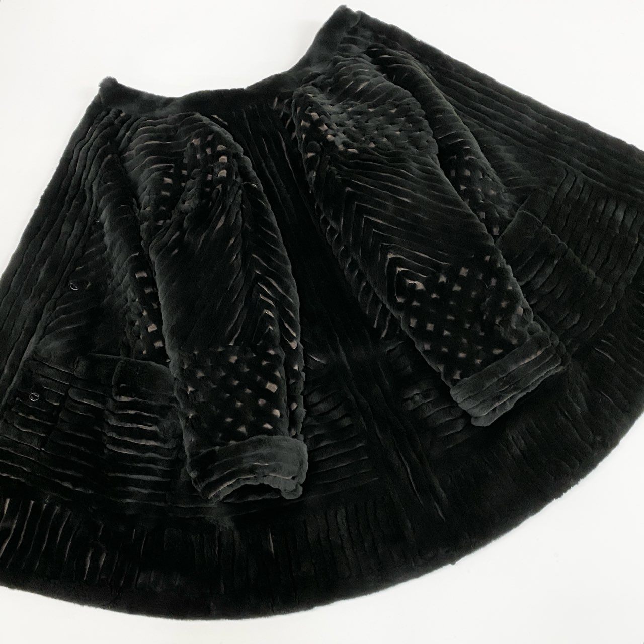 27L1 MONDEREVE シェアードリアルファー ロングコート サイズF ブラック 本毛皮 レアデザイン 格子柄 ポケット有t18r