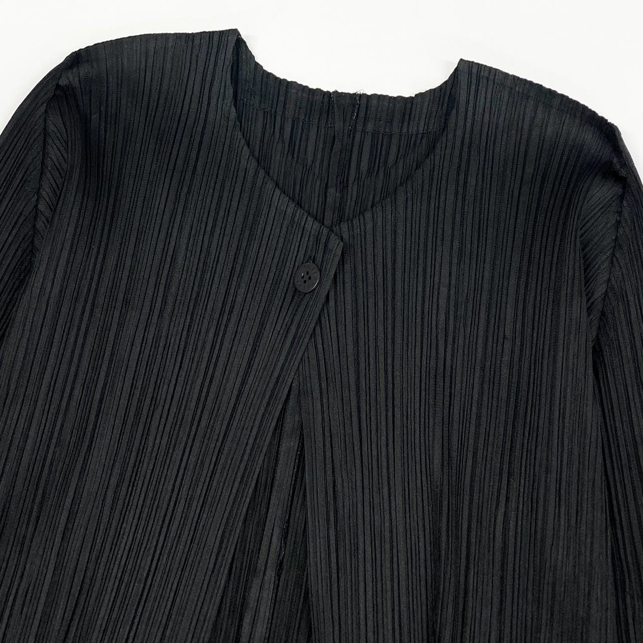 26a26 PLEATS PLEASE プリーツプリーズ イッセイミヤケ 薄手カーディガン プリーツ ショート丈  PP11-J0853 4 ブラック レディース 女性用o07t