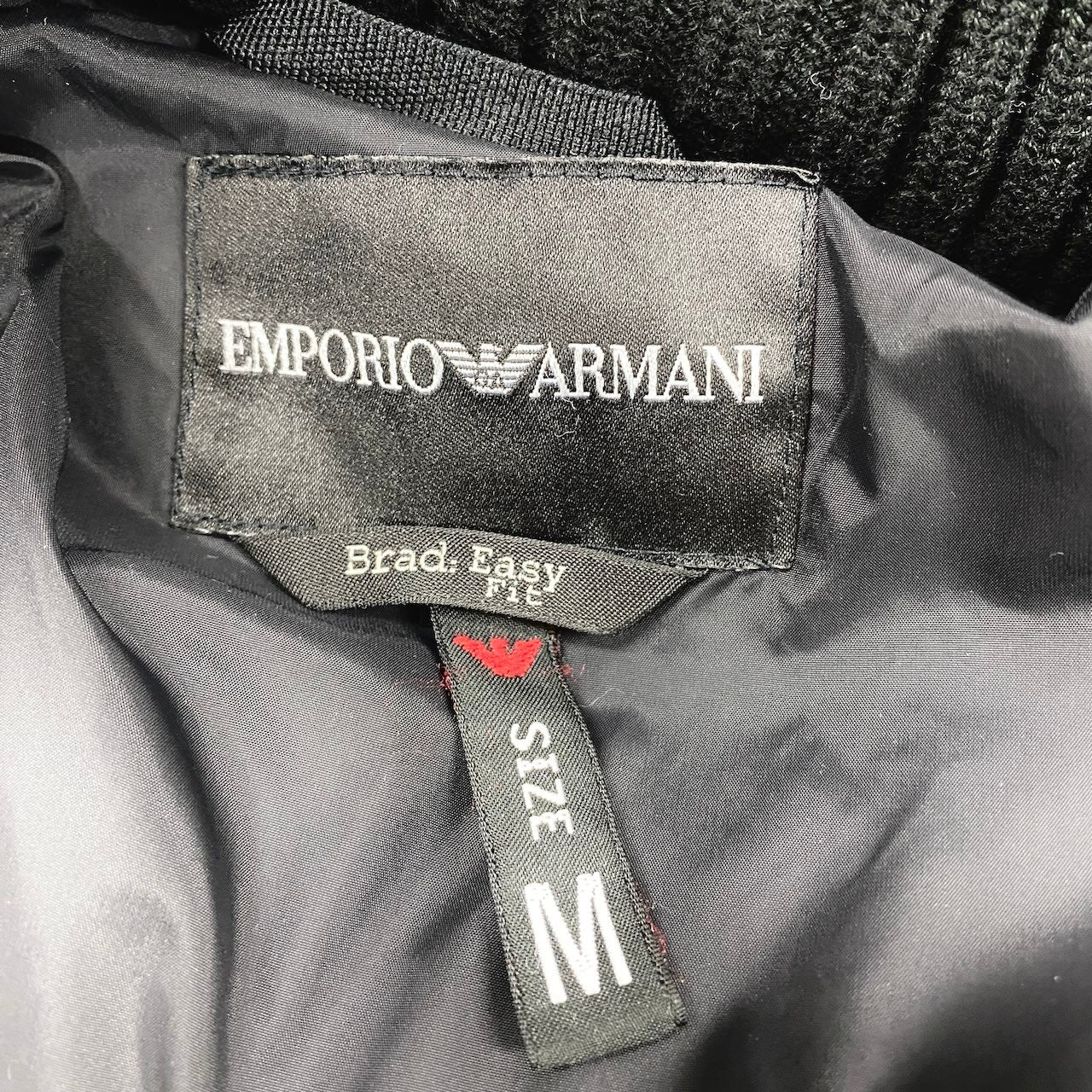 85g5 EMPORIO ARMANI エンポリオアルマーニ ダウンジャケット フード着脱可 アウター Mサイズ ブラック メンズ 男性用u02t