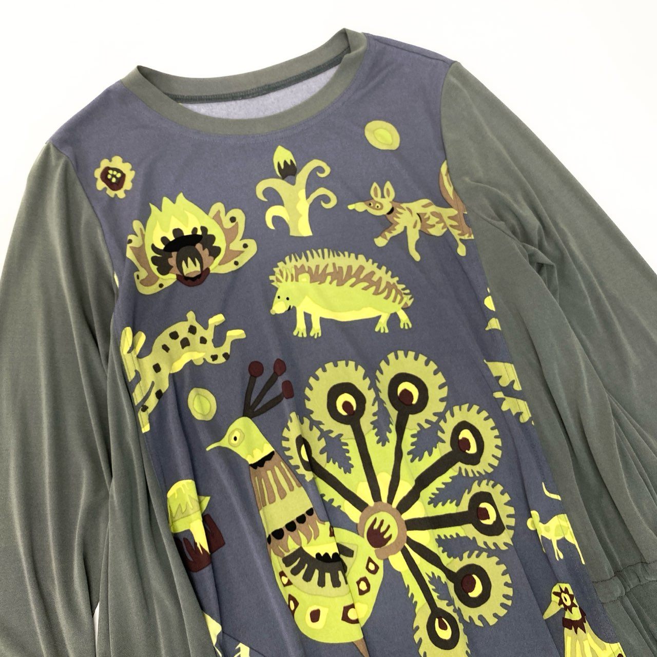 17c2 TOKUKO 1er VOL トクコプルミエヴォル ノースリーブワンピース 膝丈ワンピース アニマルプリント 総柄 ストレッチ レディース 女性服 サイズ9 カーキu02t