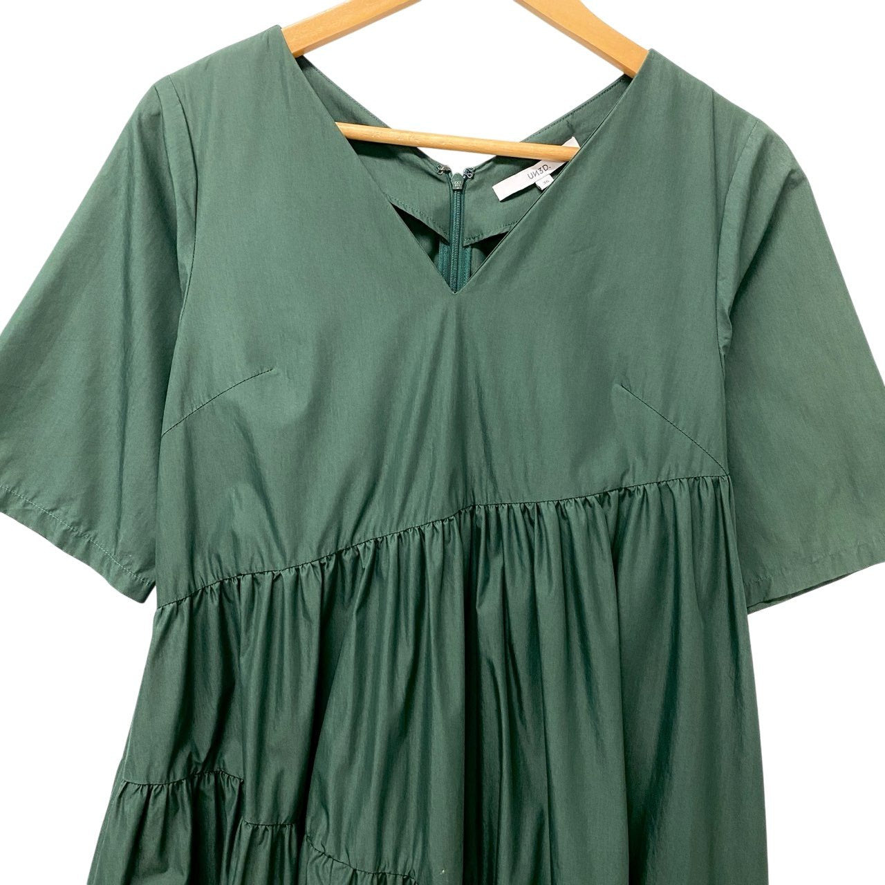 61c6 UN3D. アンスリード ティアード ロングワンピース 半袖ワンピース サイズ36 グリーン レディース ワンピース トップスk02i