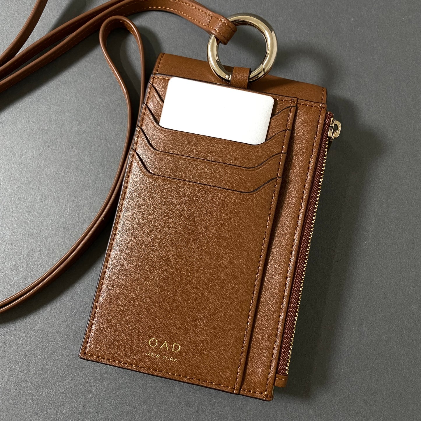 5f27 《未使用保管品》 OAD NEW YORK オーエーディー ニューヨーク IZZI PHONE CROSSBODY クロスボディ スマホケース ブラウン レザー マルチケース 財布 ポーチ