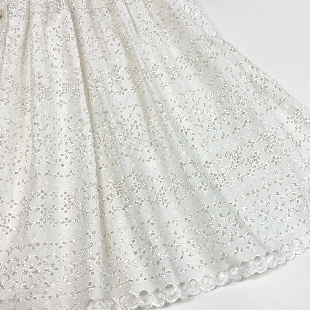 75b27 《美品》 self-portrait セルフポートレイト エンブロイダリー ドレスワンピース ノースリーブワンピース UK6 ホワイト レディースu02t