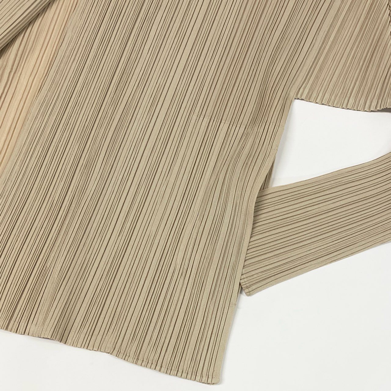 Ad12 PLEATS PLEASE プリーツプリーズ 長袖カーディガン 羽織 サイズ3 アイボリー レディース トップスta1