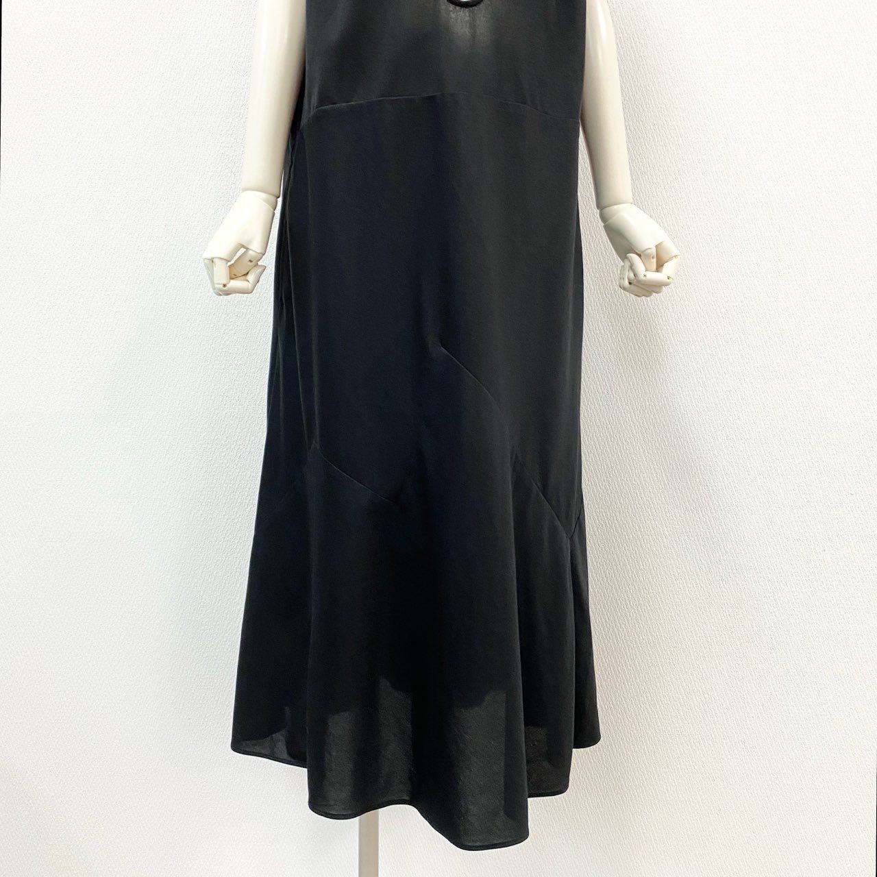 10i16 MORABITO モラビト ノースリーブワンピース ビジュー ラインストーン カットアウトワンピース レディース 女性用 9041-11409 38 ブラックu02t