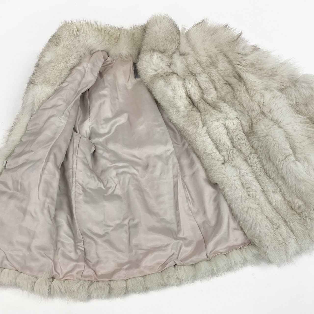 68L8 MACK GARRY SAGA FOX サガフォックス 銀サガ ブルーフォックス コート サイズF ホワイト 最高級本毛皮t18r