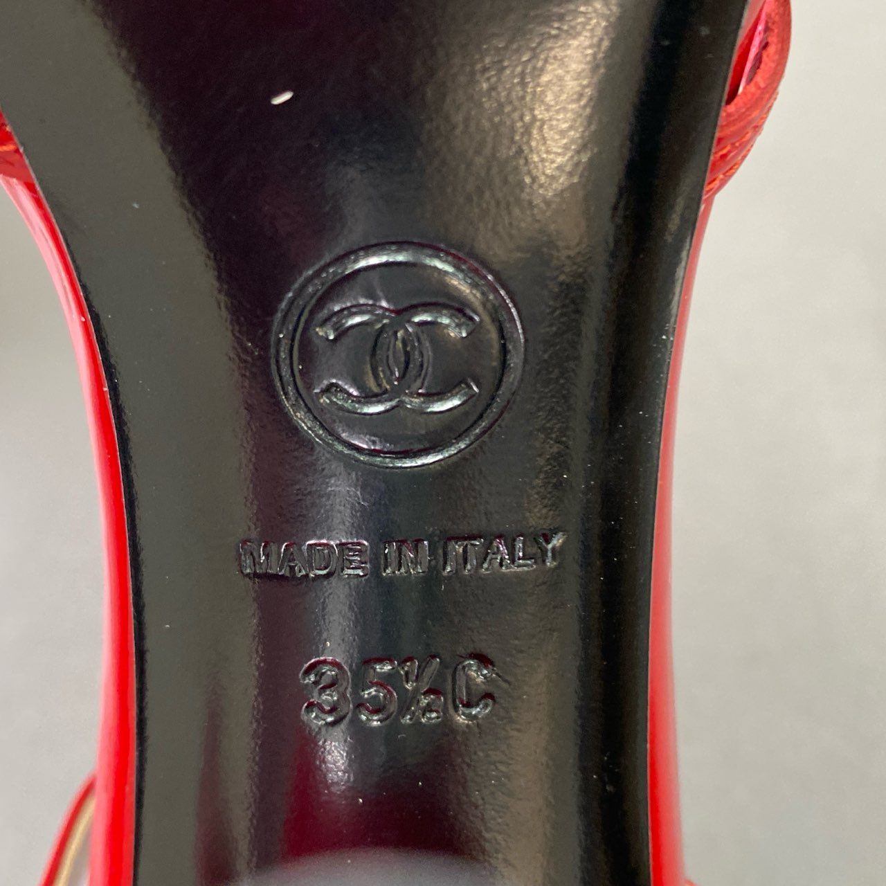 7d16 CHANEL シャネル ココマーク アンクルストラップ ヒール サンダル シューズ イタリア製 35 1/2 レッド シルバー パテントレザー