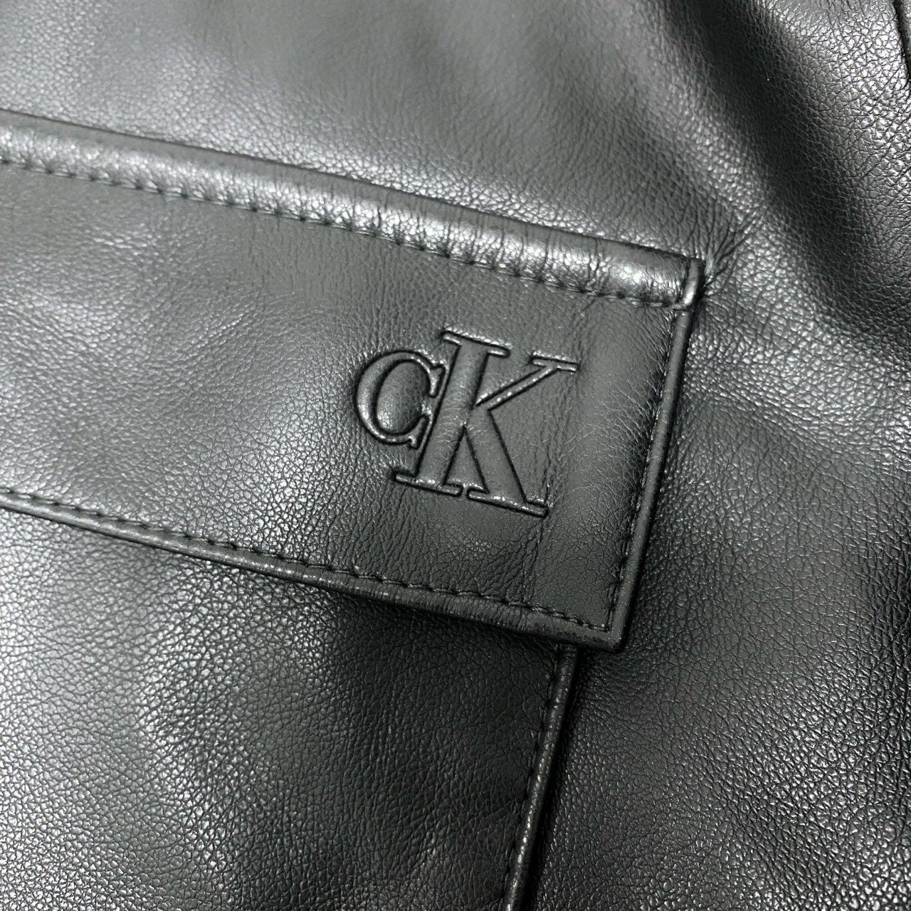 35c20 Calvin Klein Jeans カルバンクライン フェイクレザー シャツジャケット ジョングク着用商品 S ブラック メンズu02t