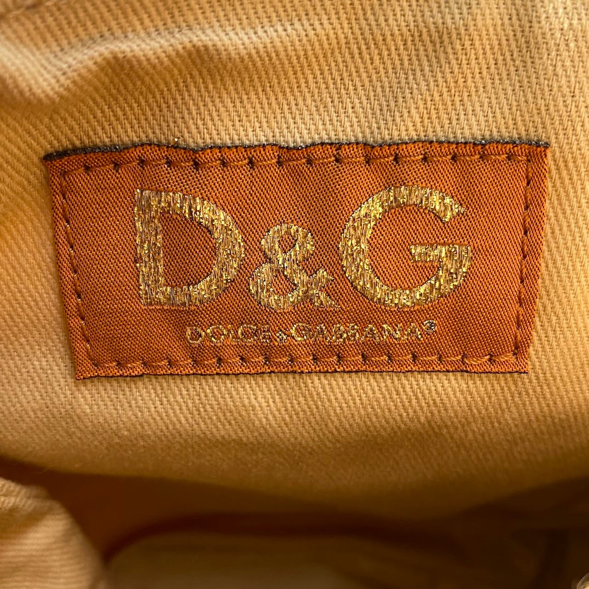 i7 Dolce＆Gabbana ドルチェアンドガッバーナ レザーバックル ショルダーポーチ Vintage Leather Buckle Shoulder Poach D＆G ホワイト レザーチャーム付t18r