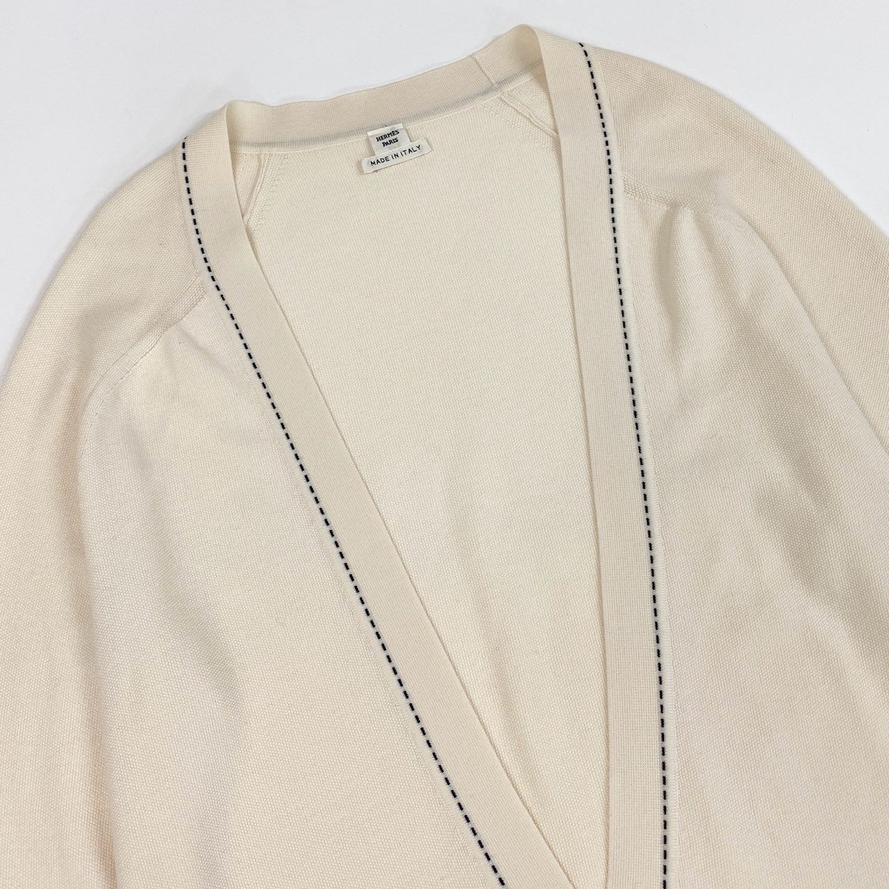33a26 HERMES エルメス ニットセーター カーディガン トップス ロゴプレート ステッチデザイン イタリア製 38サイズ アイボリー ウール100％ レディースo07t