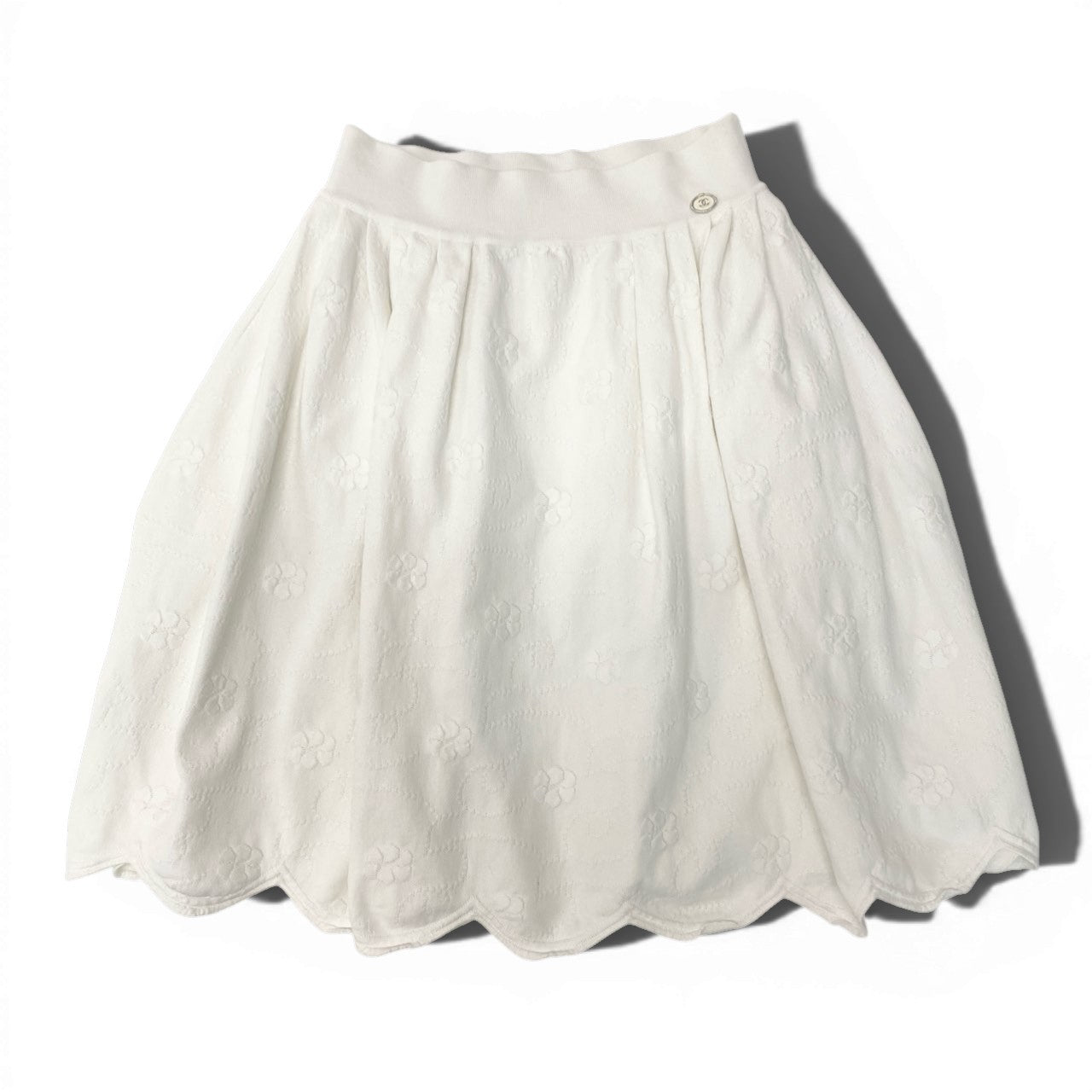 42b27 CHANEL シャネル P45288 ココマーク付き ジャガード カメリア ニットスカート サイズ36 ホワイト レディースk02i