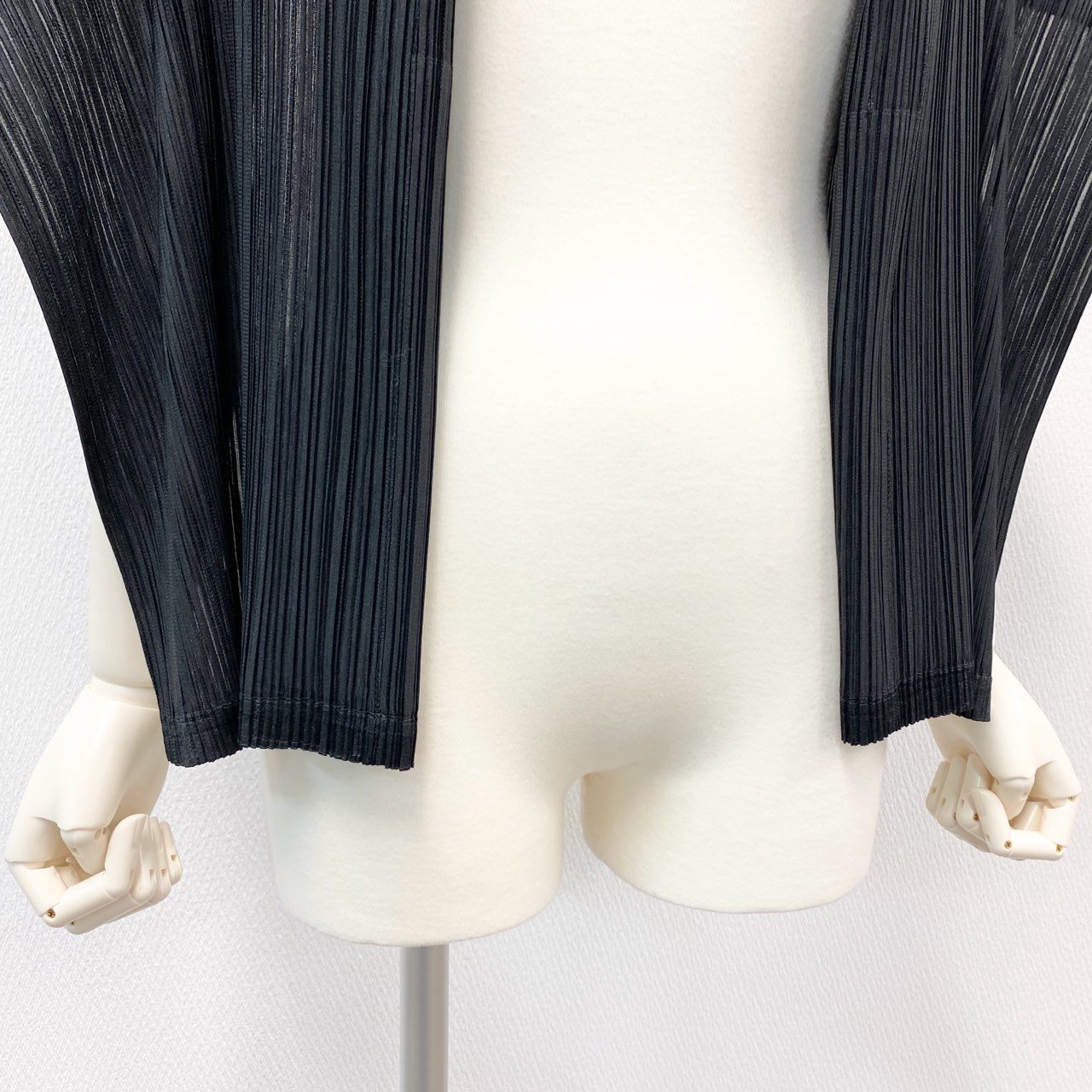 14j10 PLEATS PLEASE プリーツプリーズ フロントオープン ジレ ベスト イッセイミヤケ PP21-JE163 3サイズ ブラック レディースu02t