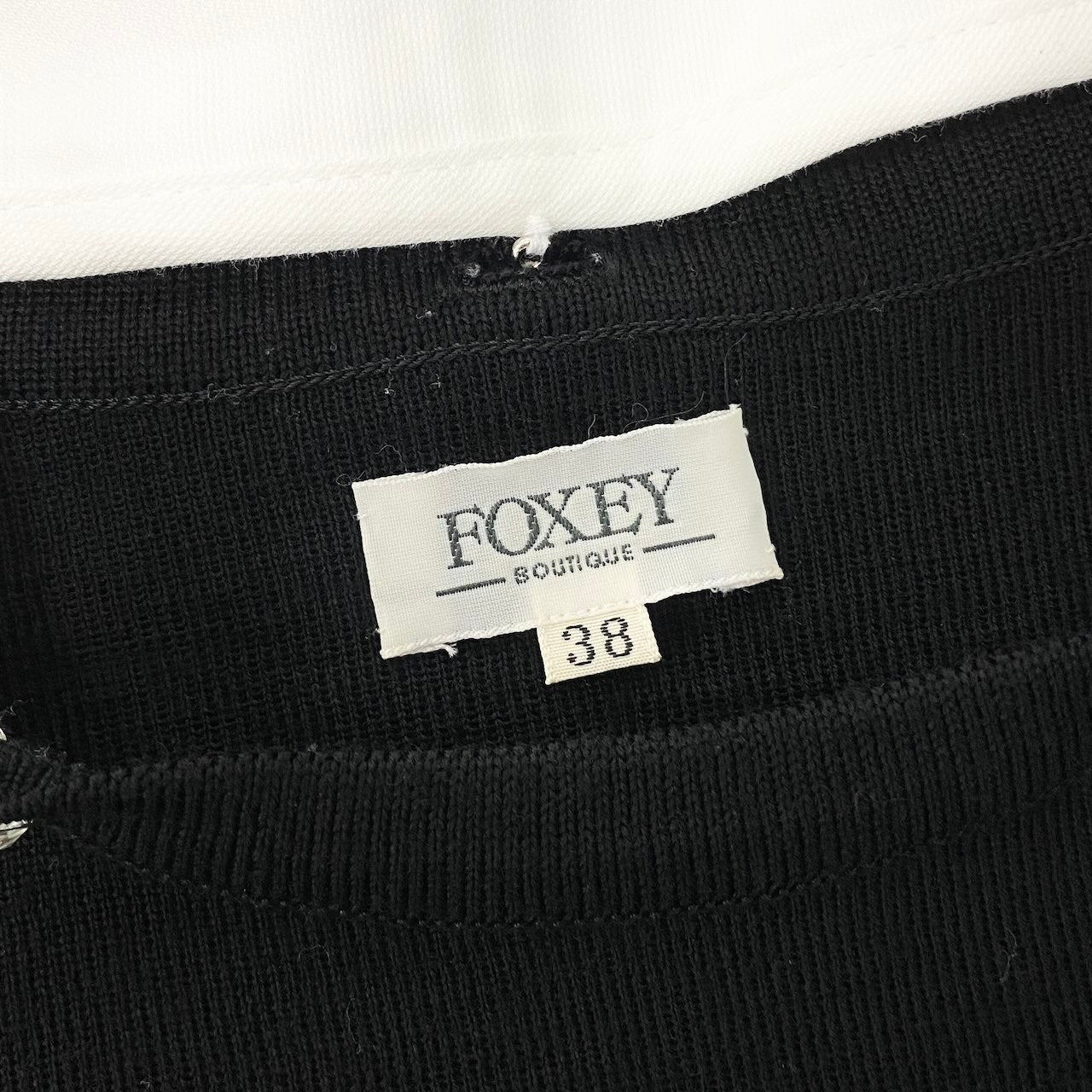 64d15 FOXEY BOUTIQUE フォクシー ブティック ロングスリーブ ニットセーター ハイゲージニット 白襟 カフス付 取り外し可 サイズ38 ブラック ウール100％ レディース 女性用u02t