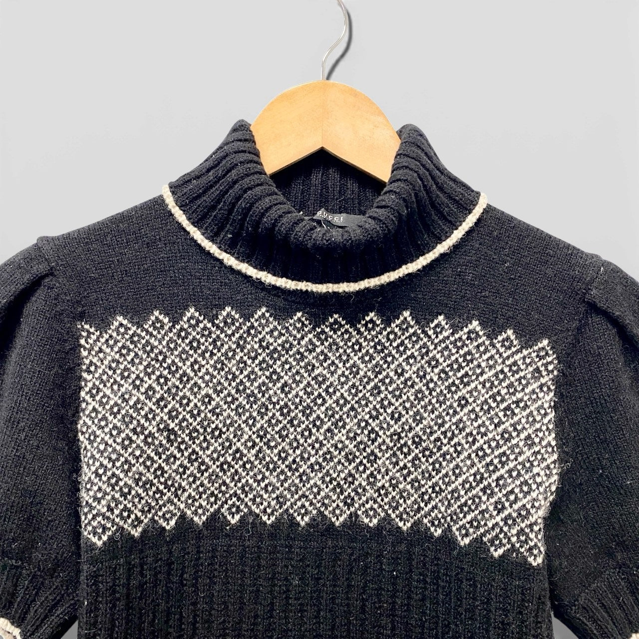 70b16 GUCCI グッチ 半袖パフスリーブニットセーター ハイネックニットセーター トップス Lサイズ ブラック レディース 女性用u02t