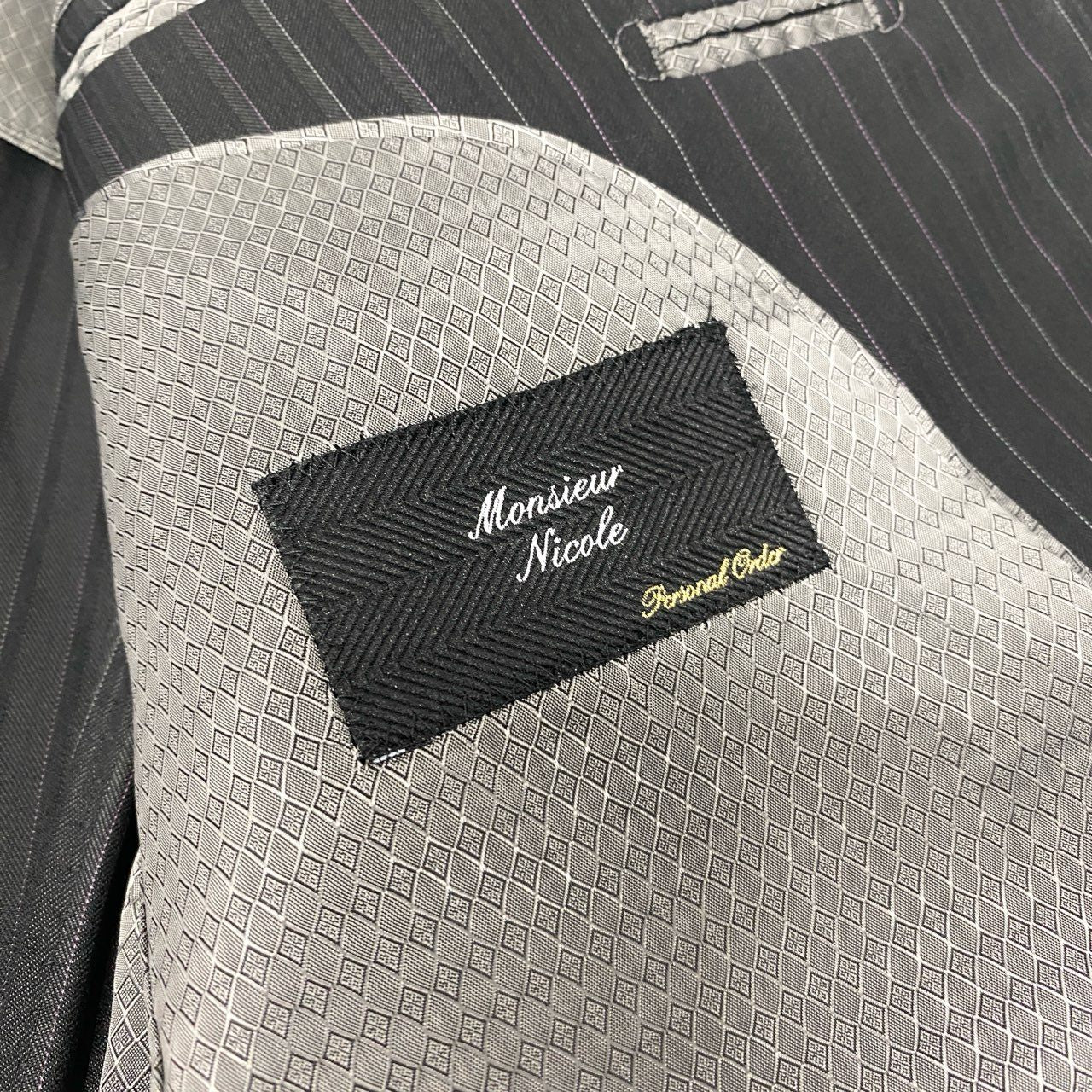 19k27 MONSIEUR NICOLE ムッシュニコル セットアップスーツ シングル 2B 背抜き ストライプ柄 ウールブレンド○ メンズ 紳士服 ブラックu02t