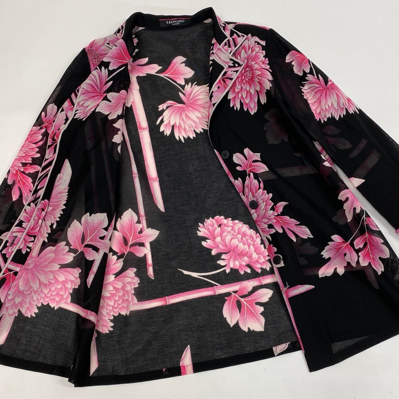 59b22 【美品】 LEONARD FASHION レオナール シアージャケット シャツジャケット 美しい花柄プリント レディース 女性服 11R ブラック ピンク コットン100％u02t