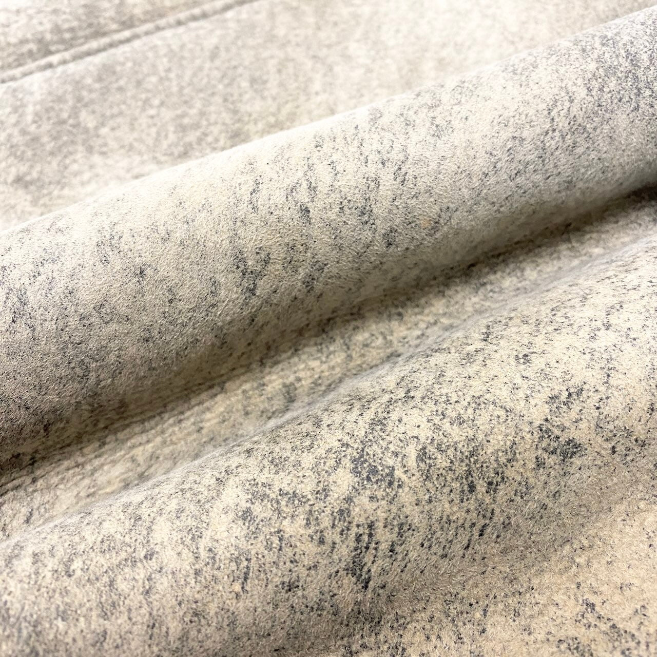 57d5 ARMANI COLLEZIONI アルマーニ コレッツォーニ リアルムートンジャケット サイズ50 グレー シープスキン 羊革 Real Mouton Jackett18r