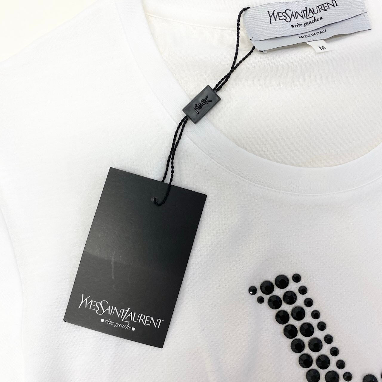 If9 【新品保管品】Yves Saint Laurent  半袖Tシャツ ラインストーンロゴ トップス 118030 X3081 Mサイズ ホワイト ブラック コットン100％ レディース 女性用u02t