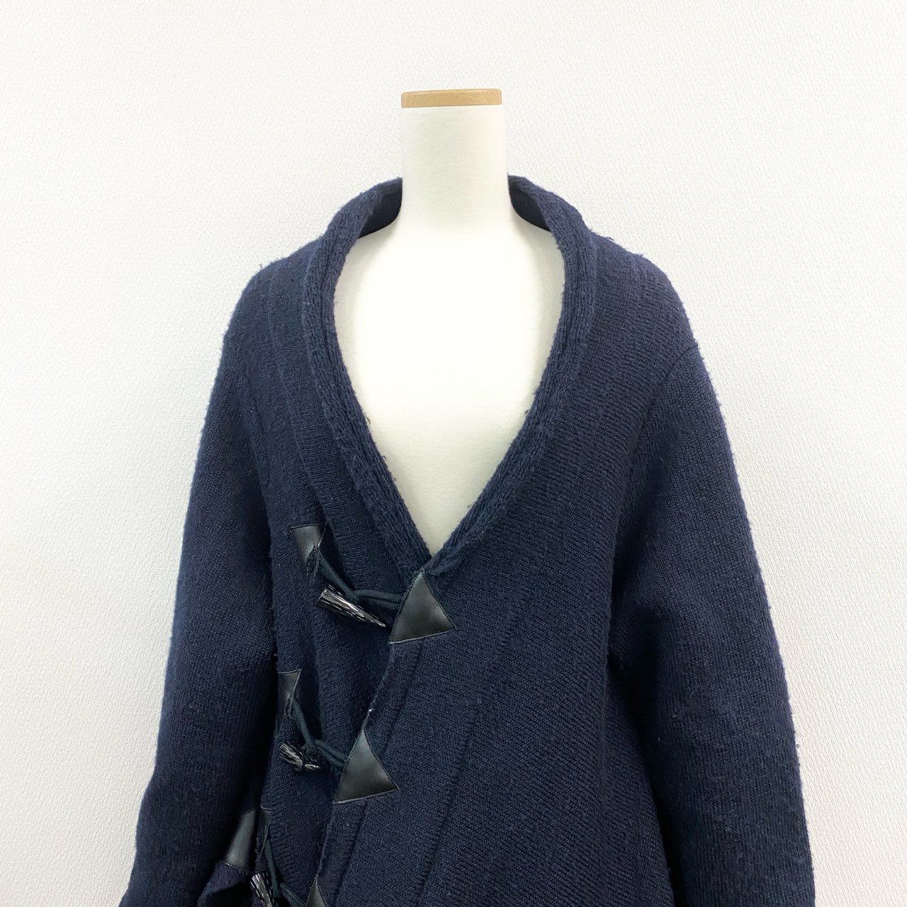 76a28 LIMI feu リミフゥ 変形デザイン ダッフルコート ロングコート サイドスリット アウター 日本製 LV-T46-139 Sサイズ ネイビー レディースo07t