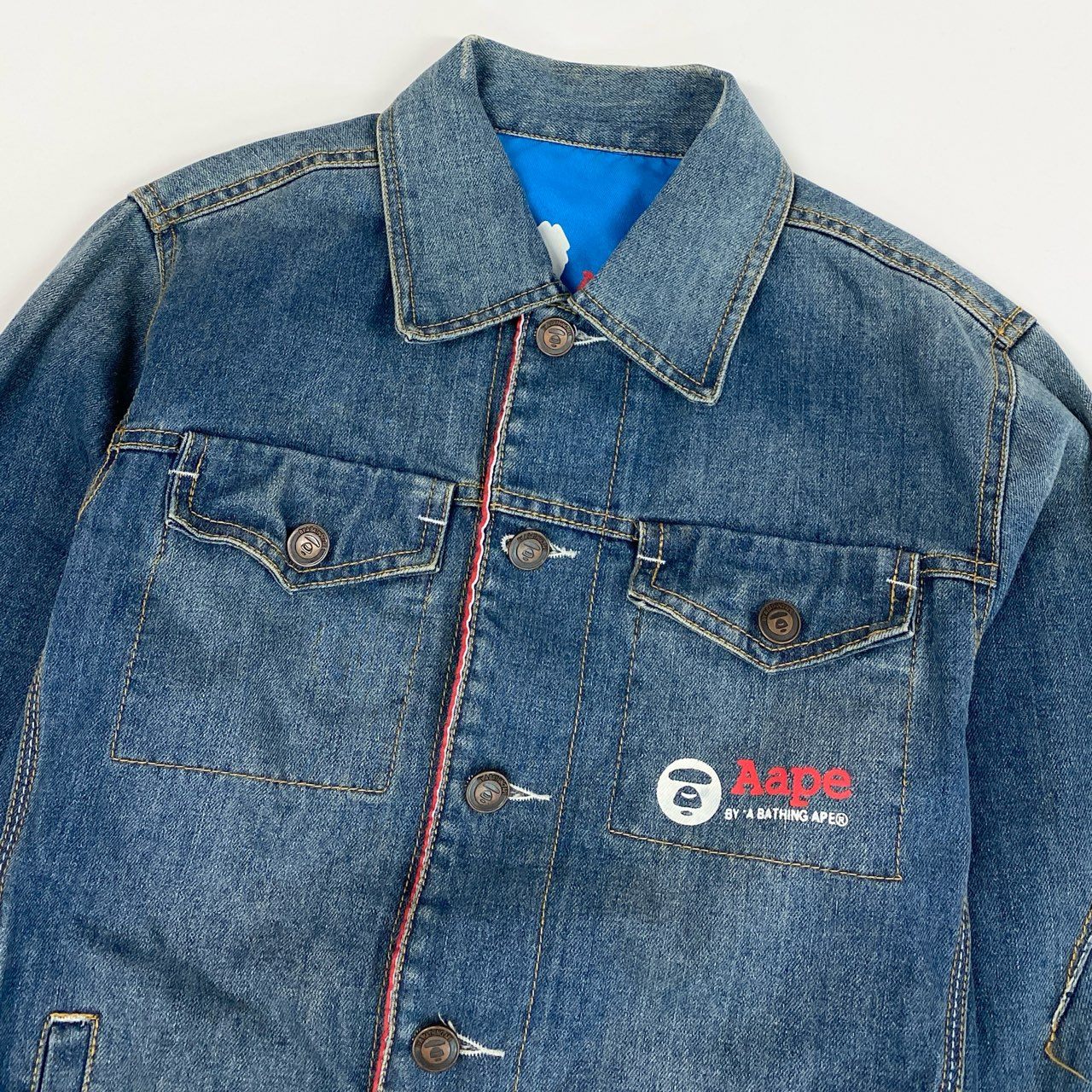 9j6 AAPE BY A BATHING APE エーエイプ バイ アベイシングエイプ ロゴプリント デニムジャケット  ATE2214 Mサイズ インディゴ コットン メンズo07t