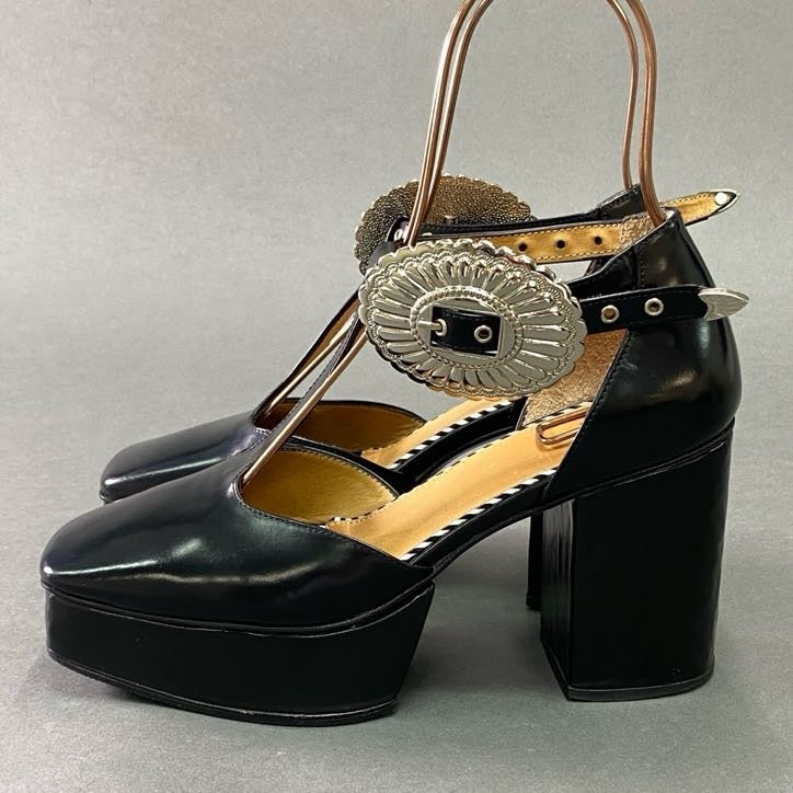 4f4 《極美品》 TOGA PULLA トーガ プルラ プラットフォーム メタルコンチョ パンプス 37 ブラック レザー シューズ Metal Pumps