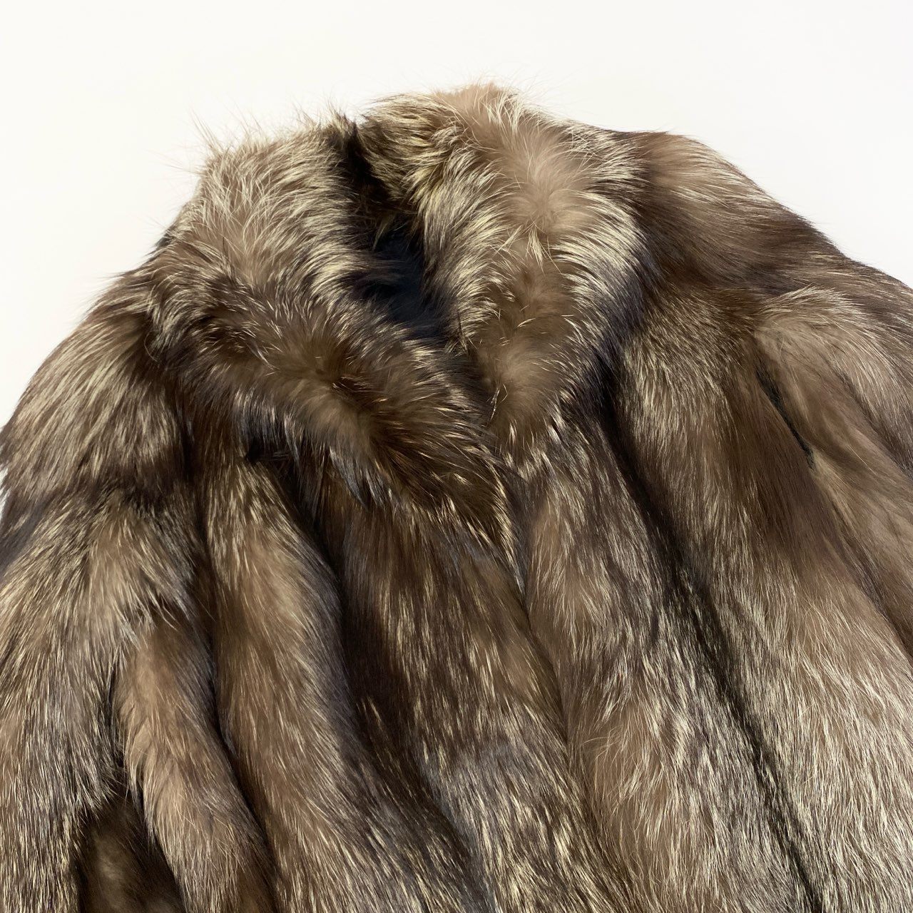 42a23 シルバーフォックス 極厚 ファーコート サイズ13 茶系 本毛皮 Silver Fox Fur Coatt18r