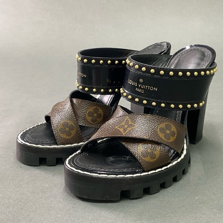 4f4 LOUIS VUITTON ルイヴィトン モノグラムキャンバス スタートレイルライン チャンキーヒール ミュール サンダル シューズ スタッズ 35 12 ブラウン ブラック