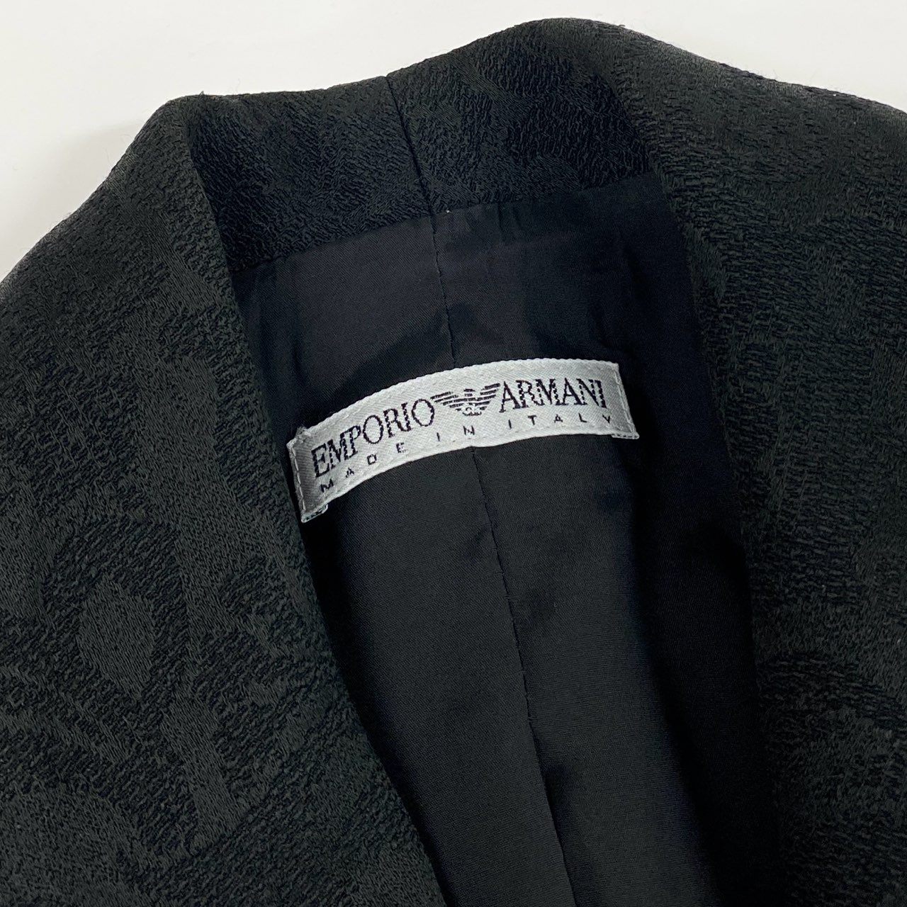 33a26 EMPORIO ARMANI エンポリオアルマーニ ダブルカラー 総刺繍ジャケット  サイズ40 ブラック ブレザー イタリア製 希少デザインt18r