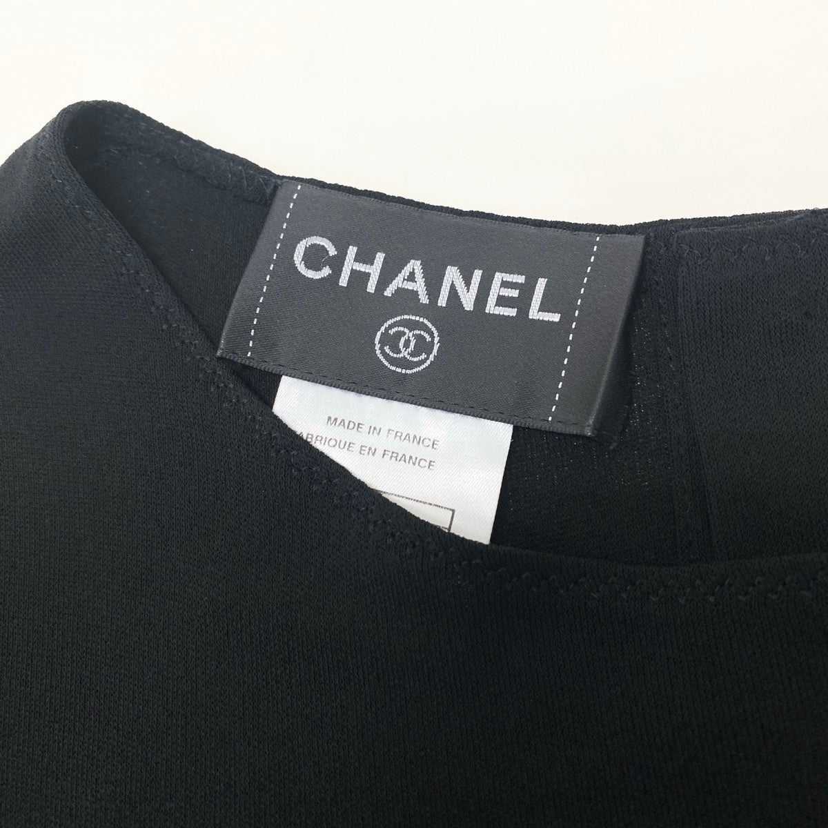Ch1 【美品】CHANEL 2002年 半袖ニットセーター ココマークボタン P19048 36サイズ ブラック レーヨン100％ レディース 女性用u02t