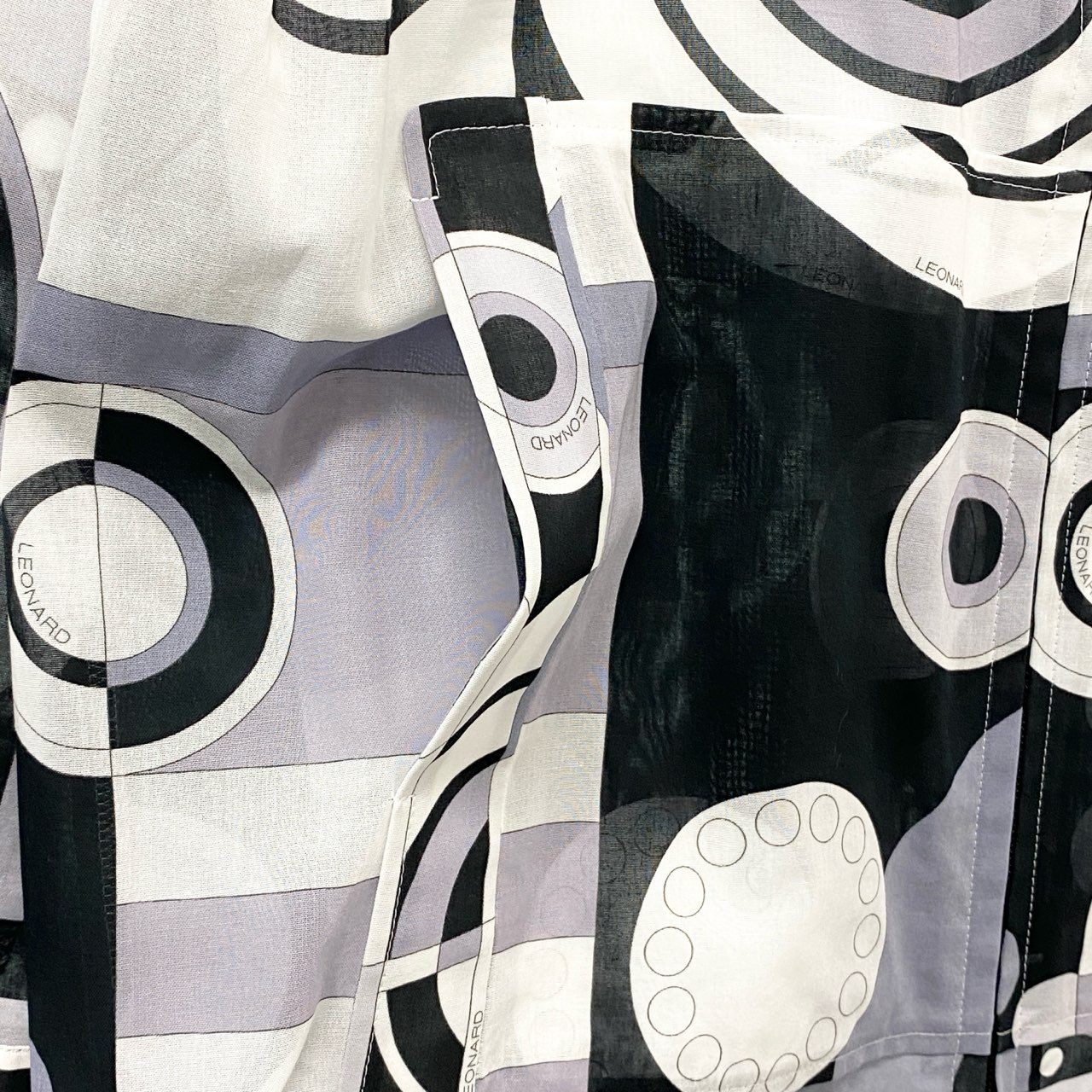 19b17 LEONARD レオナール  カーディガン シアー ファスナー 総柄 ドロスト 40 モノトーン レディース 女性用u02t