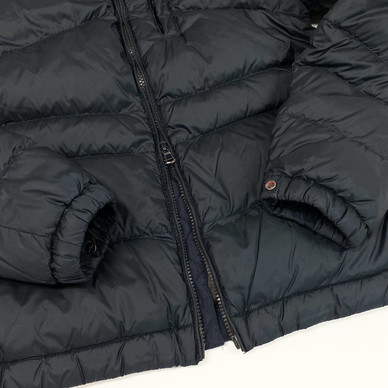 50b27 PEUTERY ピューテリー グースダウンジャケット アウター 袖腕章 S ネイビー メンズu02t