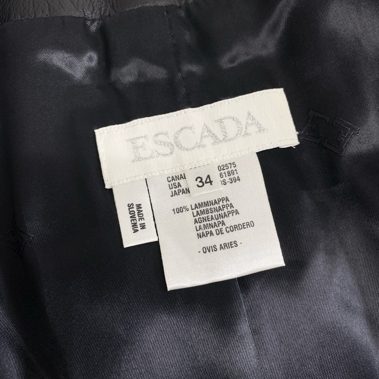 15c21 ESCADA エスカーダ スロベニア製 セットアップ ノーカラージャケット 膝丈ステッチ デザインスカート 34 ブラック ラムレザー 羊革