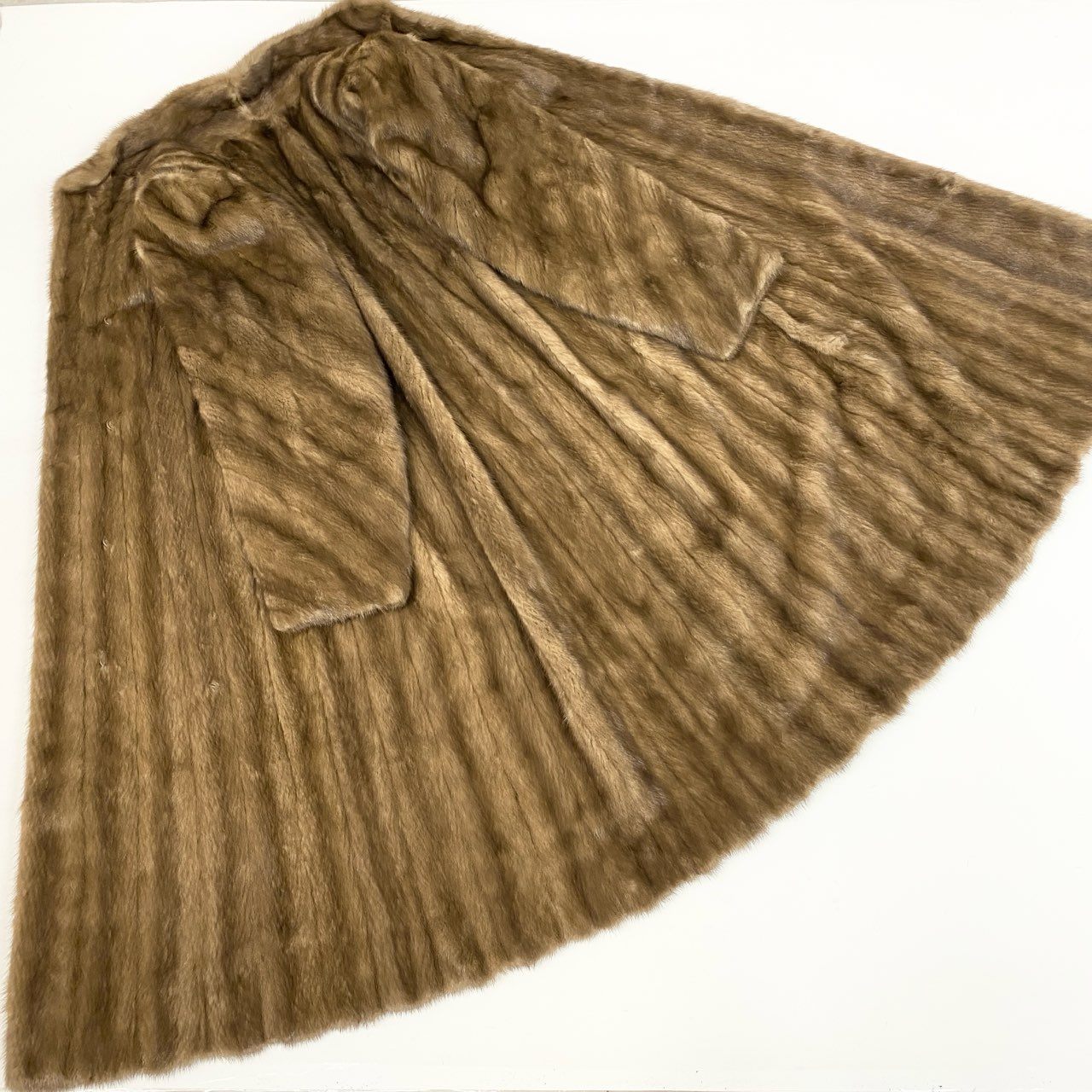 54L4 CRESCE 斜め段デザイン デミバフミンク 着丈110cm 超ロングコート サイズ11号 茶系 最高級本毛皮 MINK FUR リアルファーt18r