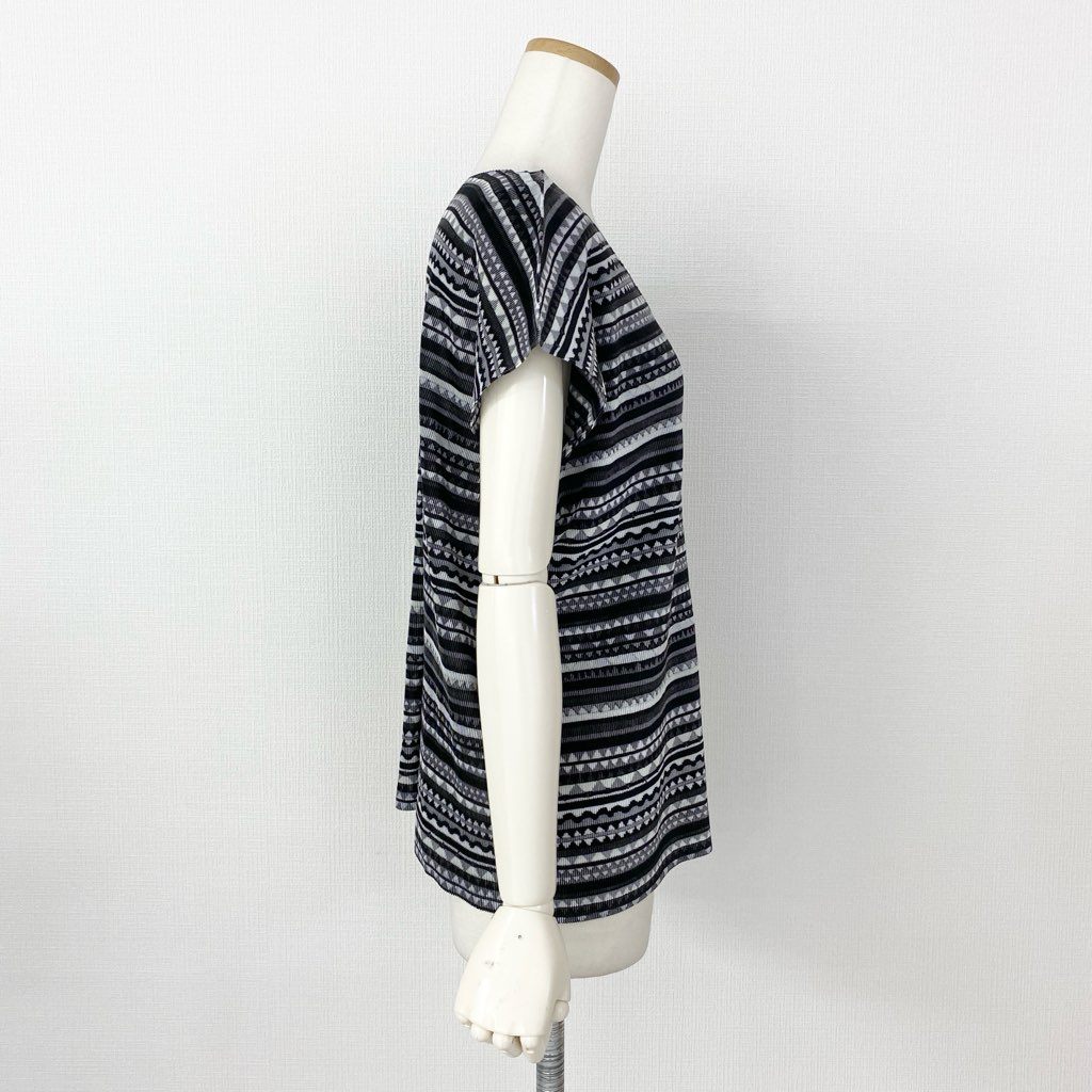 9d7 《美品》 PLEATS PLEASE ISSEY MIYAKE プリーツプリーズ イッセイミヤケ 日本製 PP31FK292 総柄 プリースカットソー フレンチスリーブスリーブ トップス 03 ブラック グレー ホワイト MADE IN JAPAN