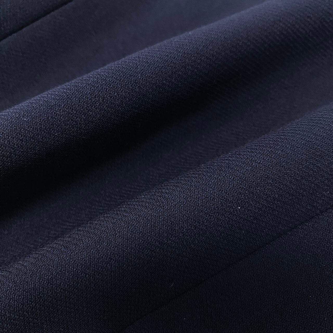 33f15 YVES SAINT LAURENT イヴサンローラン ノーカラージャケット 装飾ボタン サイズＭ ネイビー ウール100％ レディース 女性用u02t