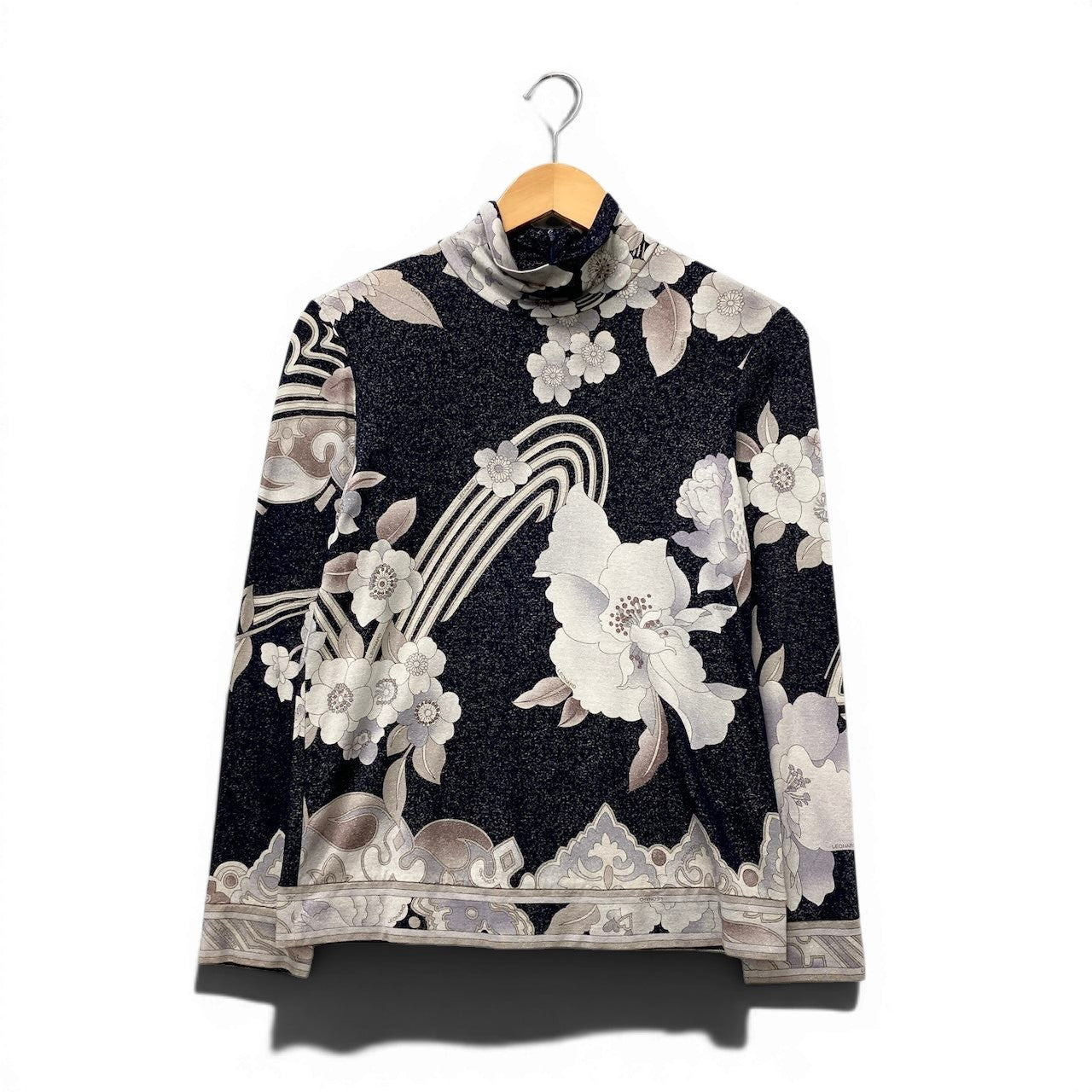 49f17 LEONARD FASHION レオナール ハイネック ロングスリーブカットソー 美しい花柄プリント ラメ糸 ストレッチ サイズM ブラック系 レディース 女性服u02t